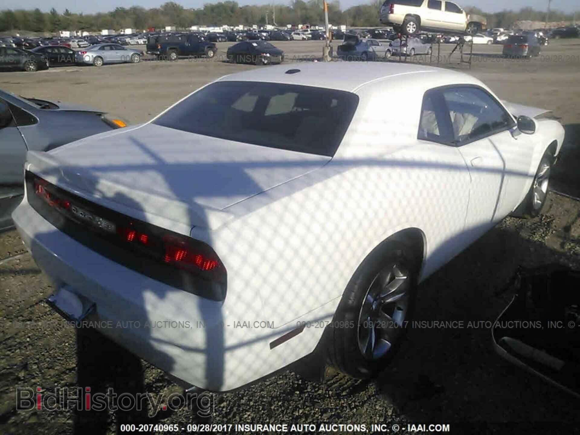 2013 Dodge Challenger - VIN: 2C3CDYAG6DH582090 - Фото 4