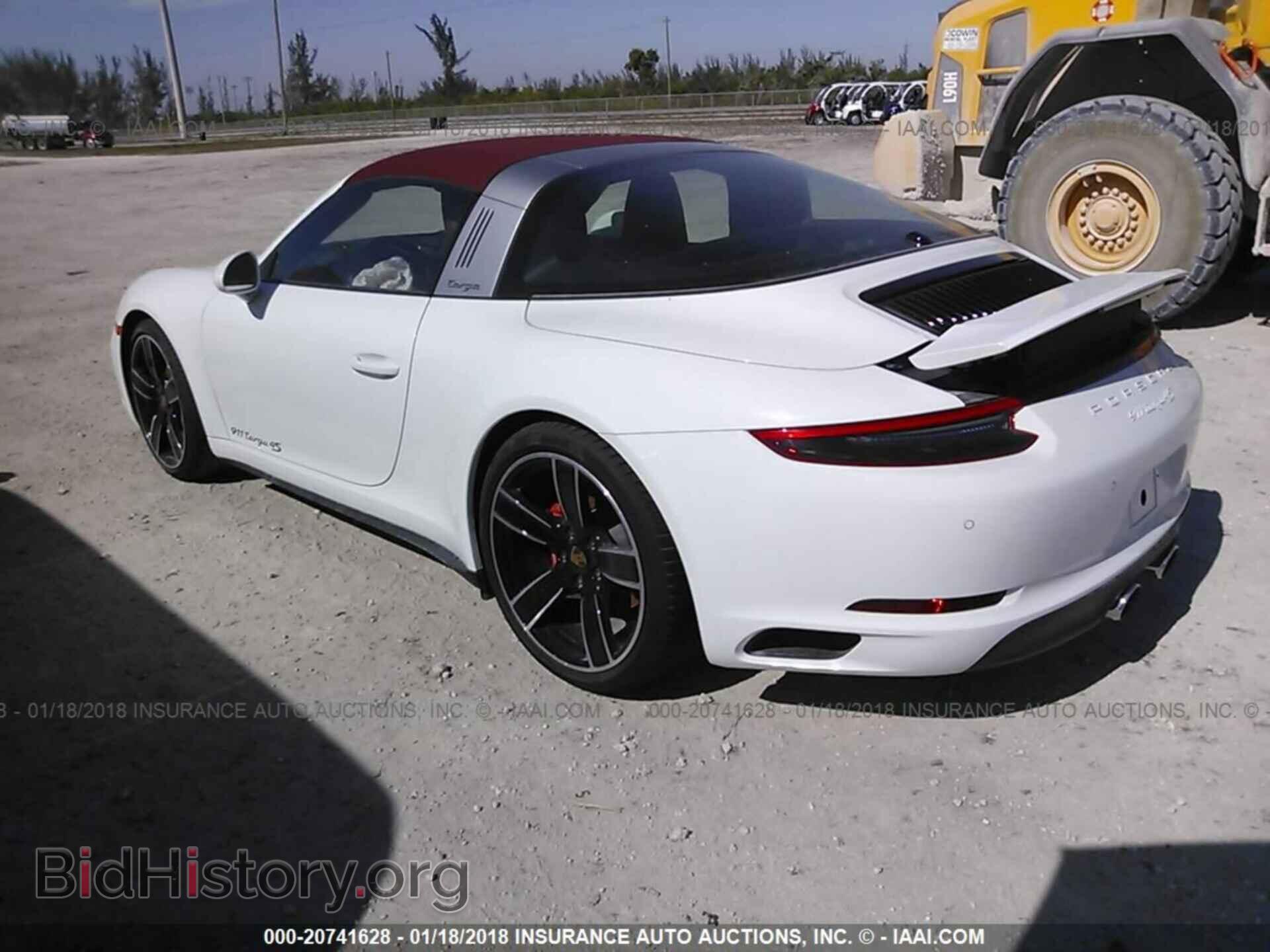 2017 Porsche 911 - VIN: WP0BB2A96HS136810 - Фото 3
