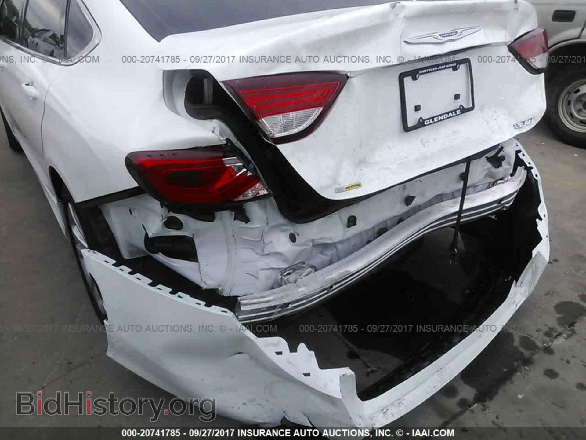 2015 Chrysler 200 - VIN: 1C3CCCAB2FN570166 - Photo 6