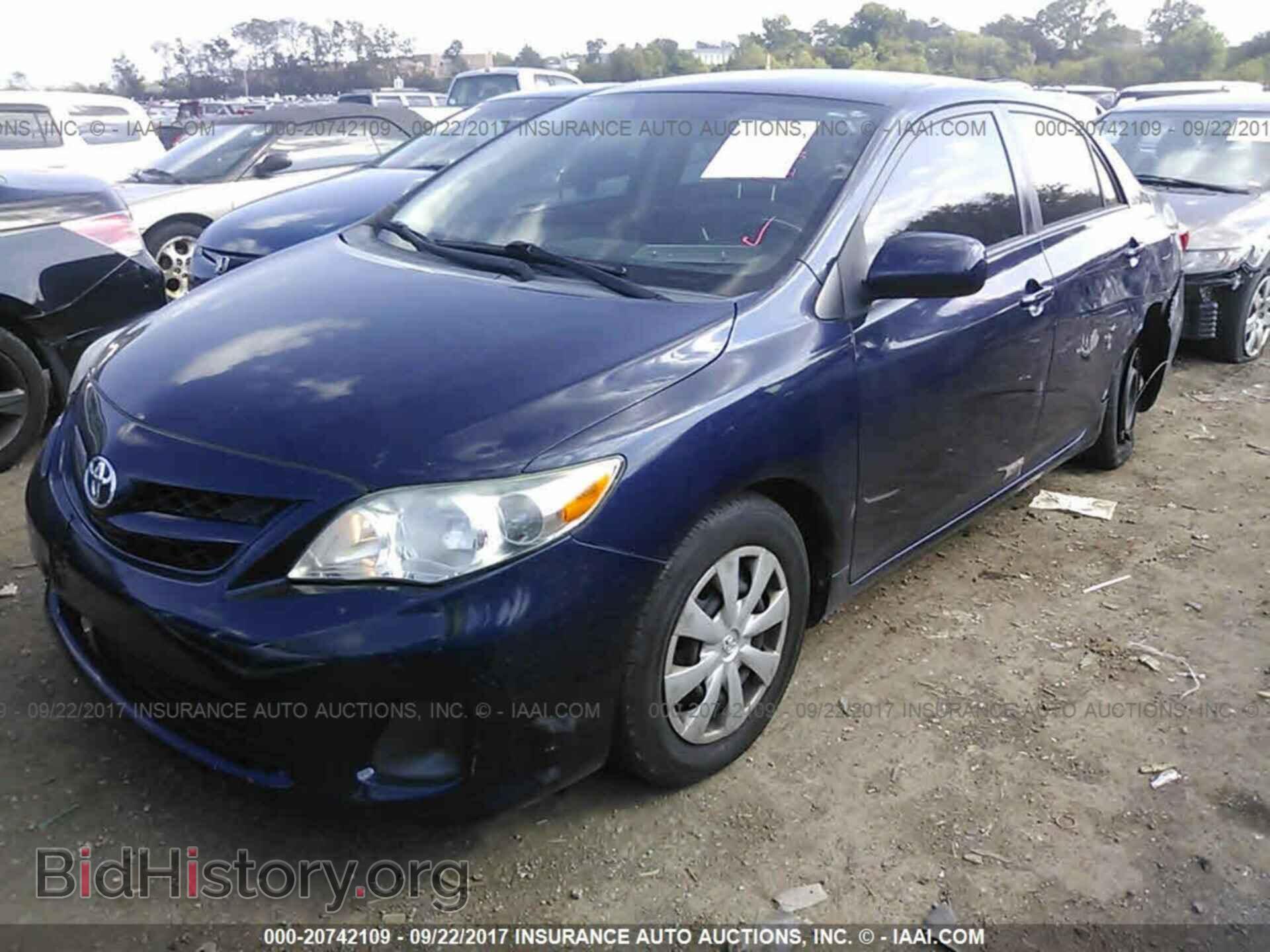 2011 Toyota Corolla - VIN: 2T1BU4EE2BC545991 - Фото 2