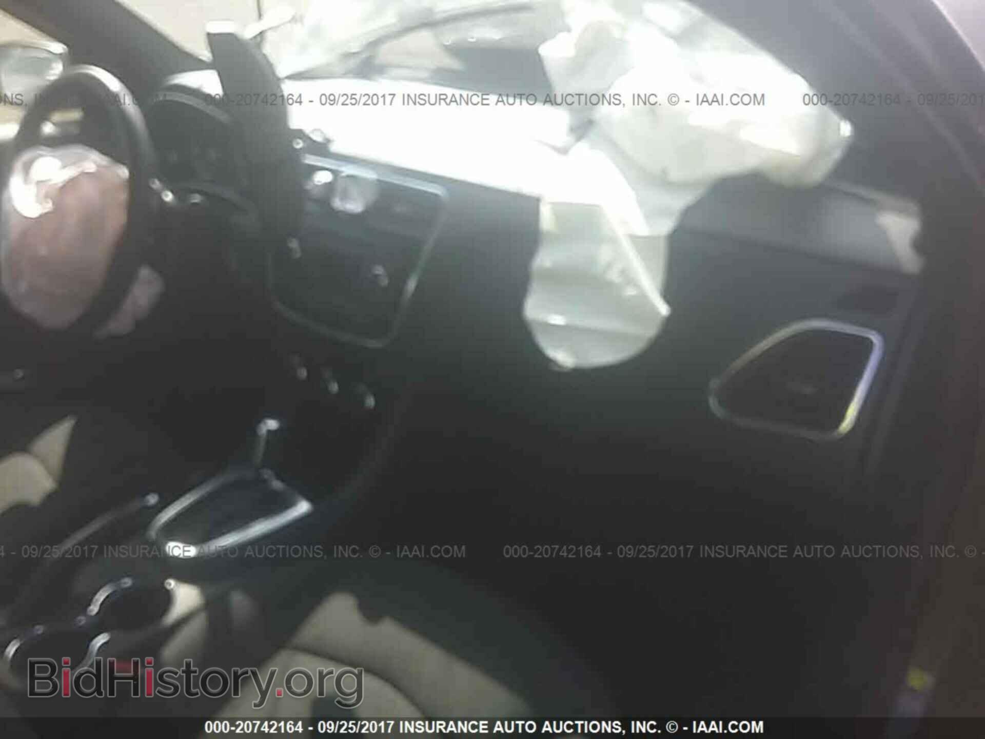 2014 Chrysler 200 - VIN: 1C3CCBBBXEN179970 - Photo 5