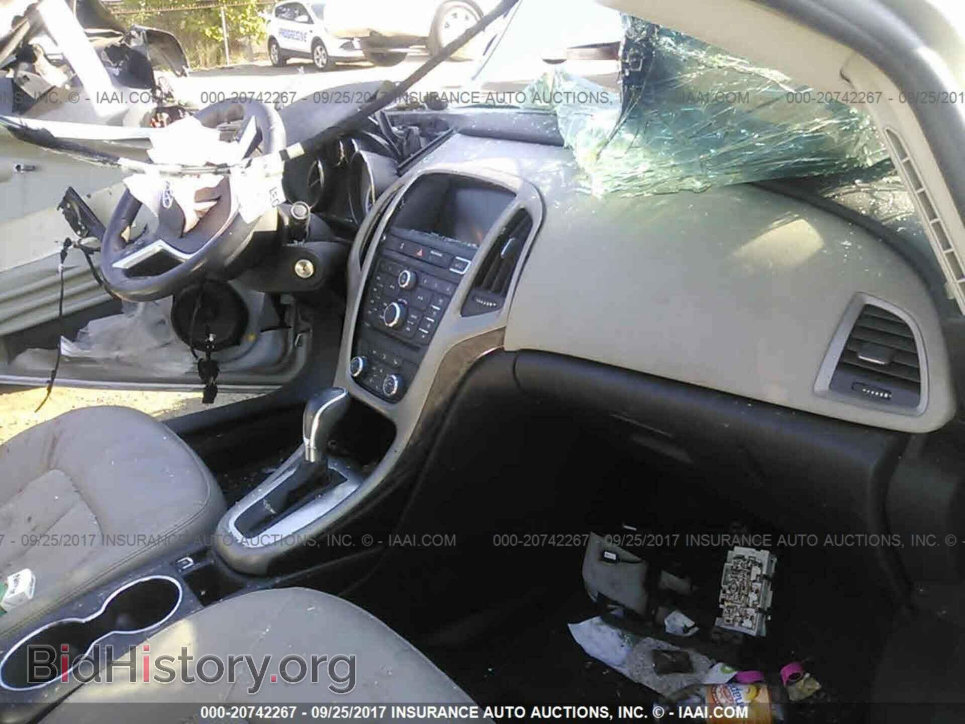 2012 Buick Verano - VIN: 1G4PP5SKXC4208059 - Photo 5