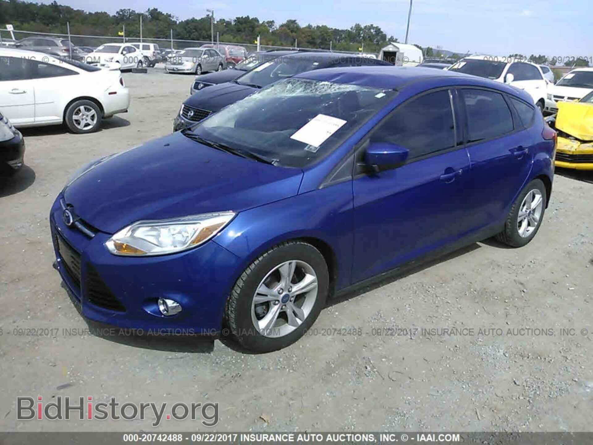 2012 Ford Focus - VIN: 1FAHP3K21CL254985 - Photo 2