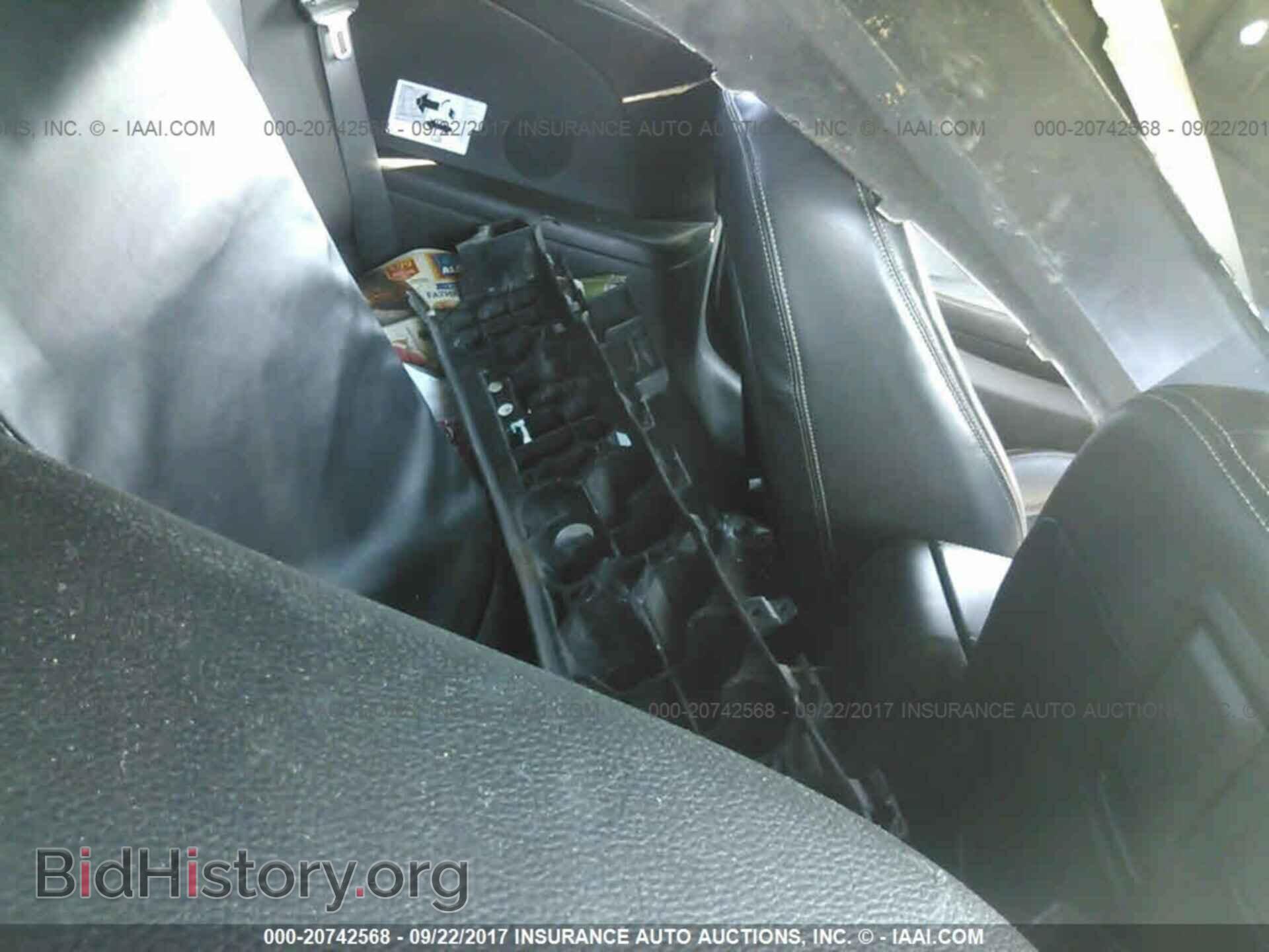 2011 Chevrolet Camaro - VIN: 2G1FC3DD8B9209004 - Фото 8