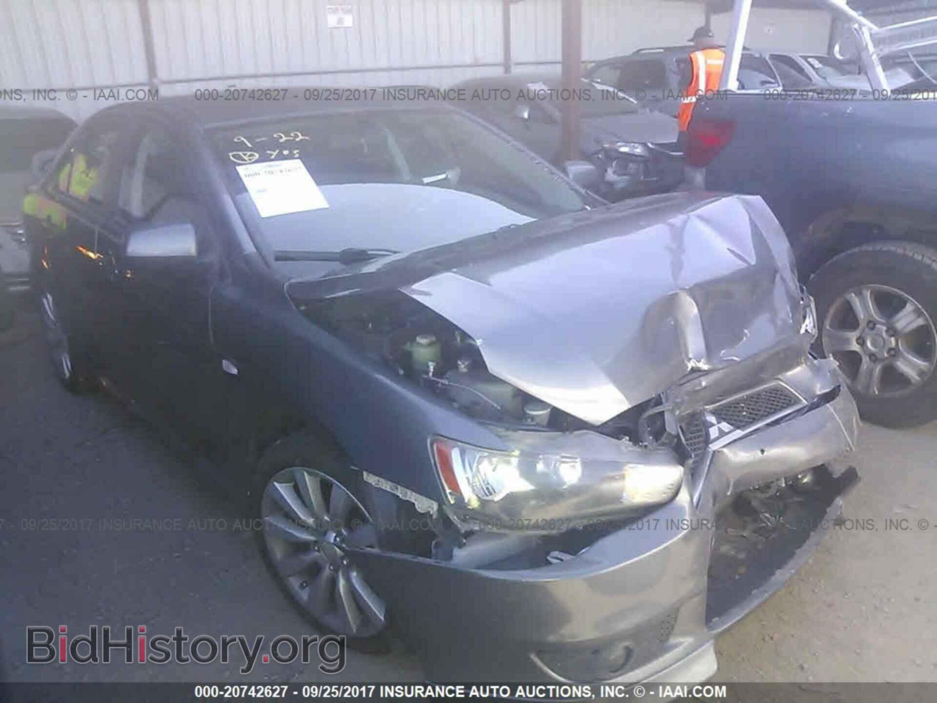 Photo JA32U8FW6BU005995 - Mitsubishi Lancer 2011