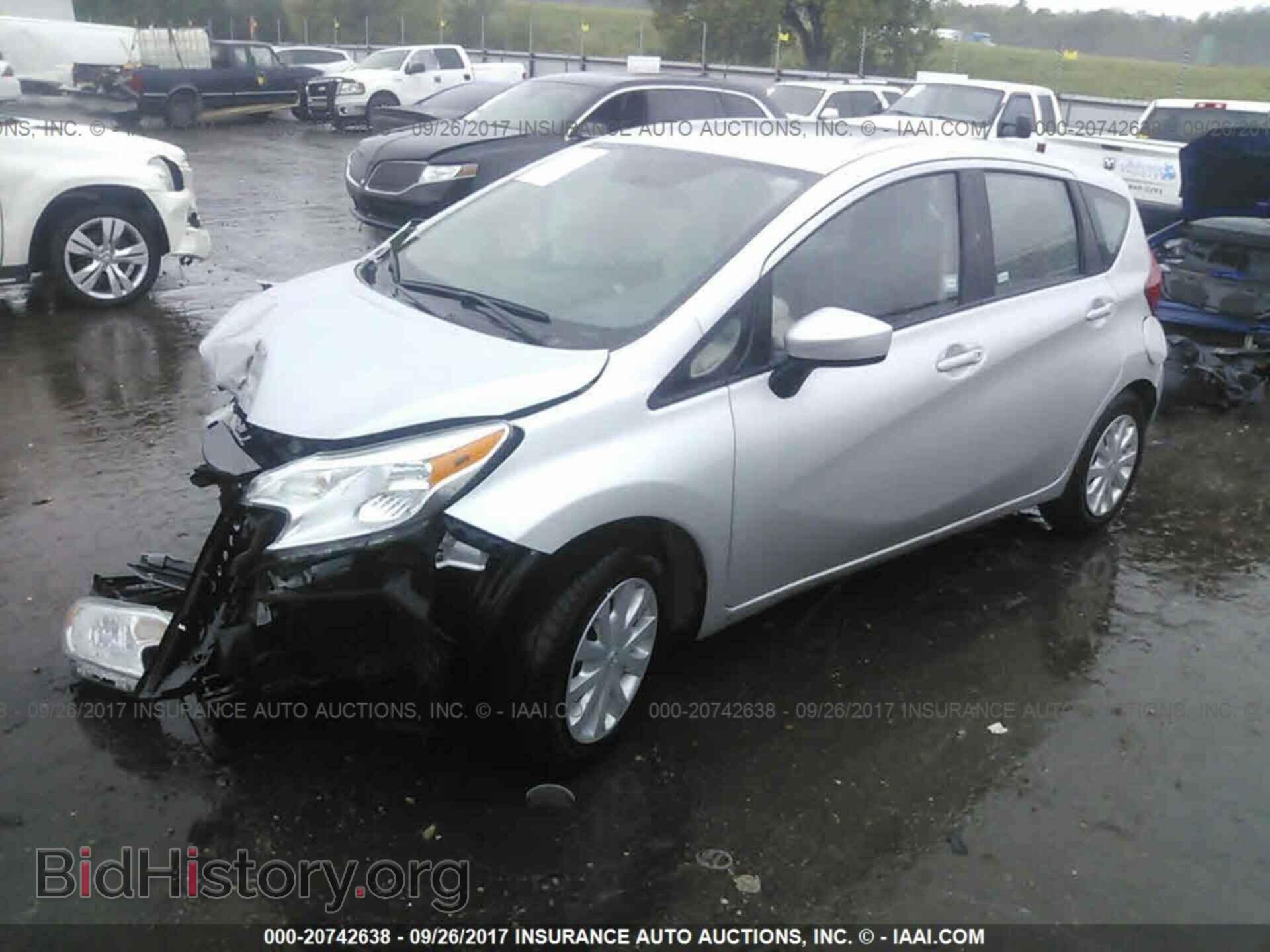2016 Nissan Versa note - VIN: 3N1CE2CP1GL364754 - Photo 2
