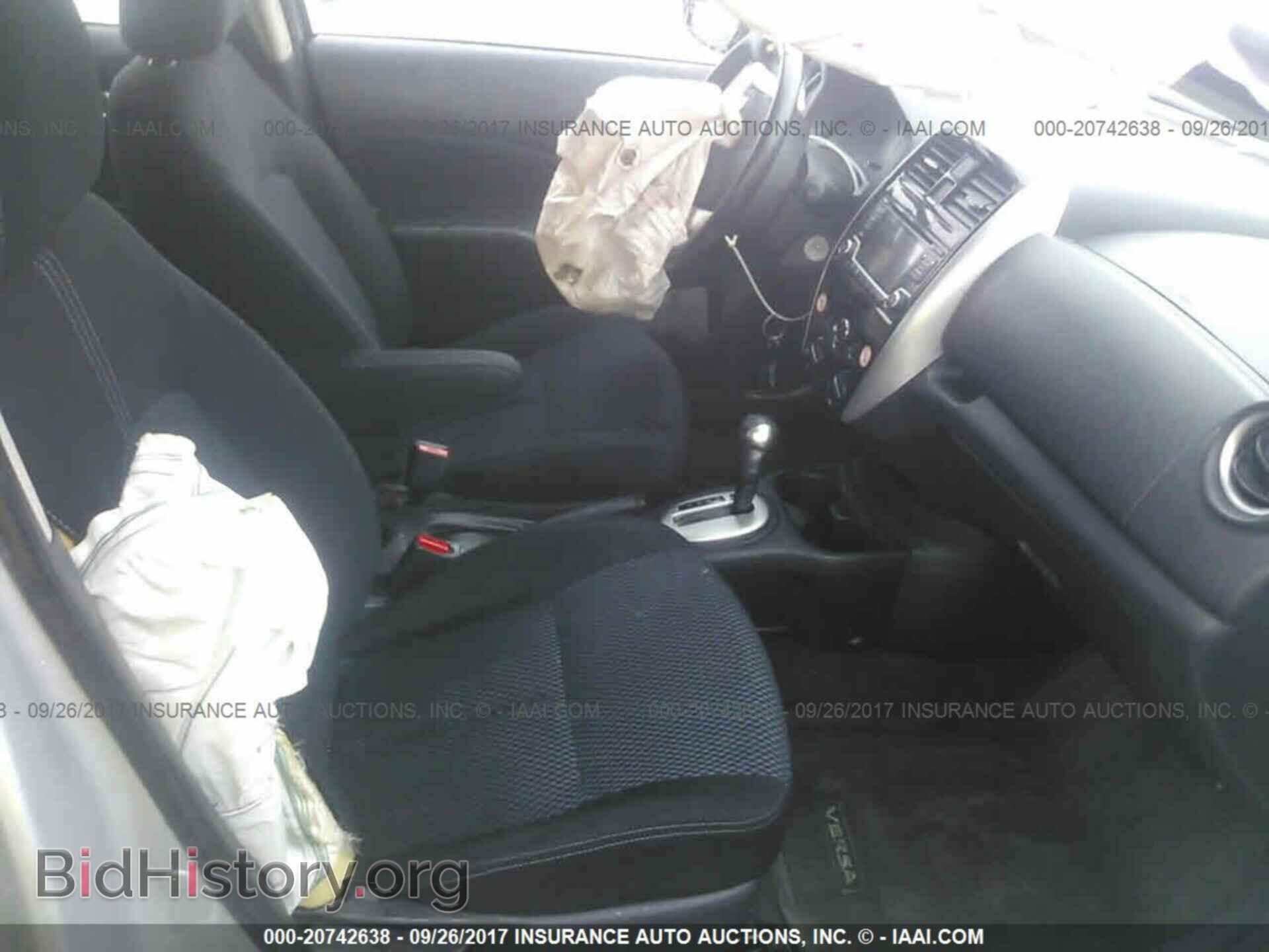 2016 Nissan Versa note - VIN: 3N1CE2CP1GL364754 - Photo 5