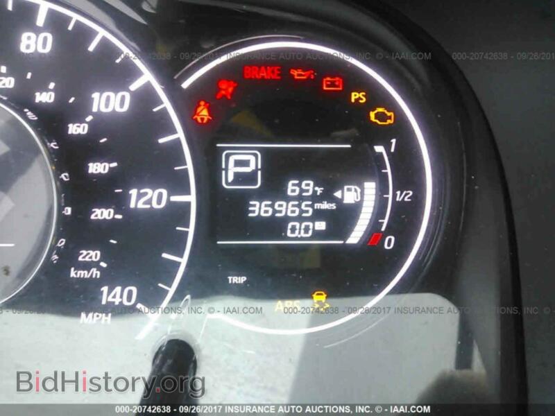 2016 Nissan VERSA NOTE (VIN 3N1CE2CP1GL364754) — фото 7 из 10