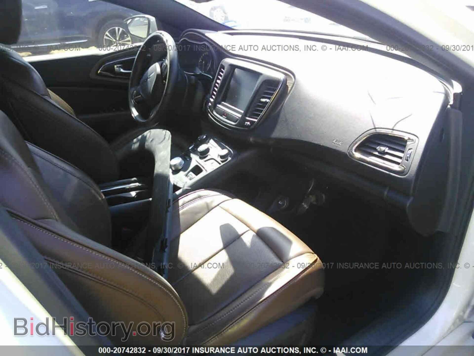2016 Chrysler 200 - VIN: 1C3CCCCB5GN141800 - Фото 5