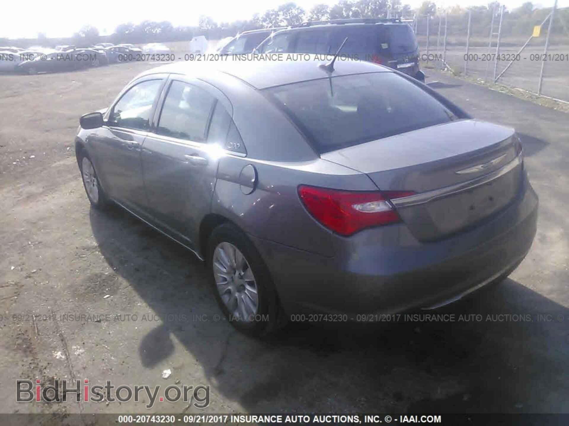 2012 Chrysler 200 - VIN: 1C3CCBAB1CN320908 - Photo 3