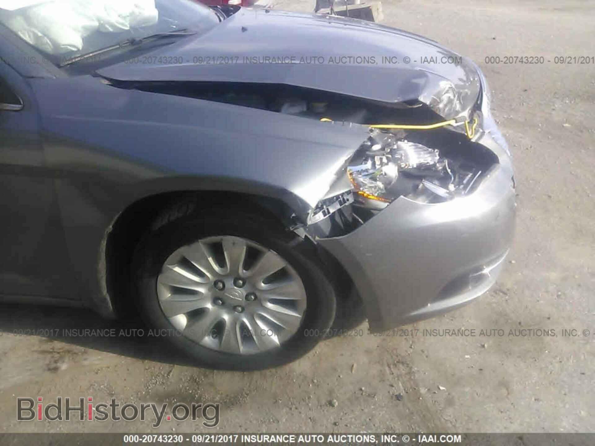 2012 Chrysler 200 - VIN: 1C3CCBAB1CN320908 - Photo 6