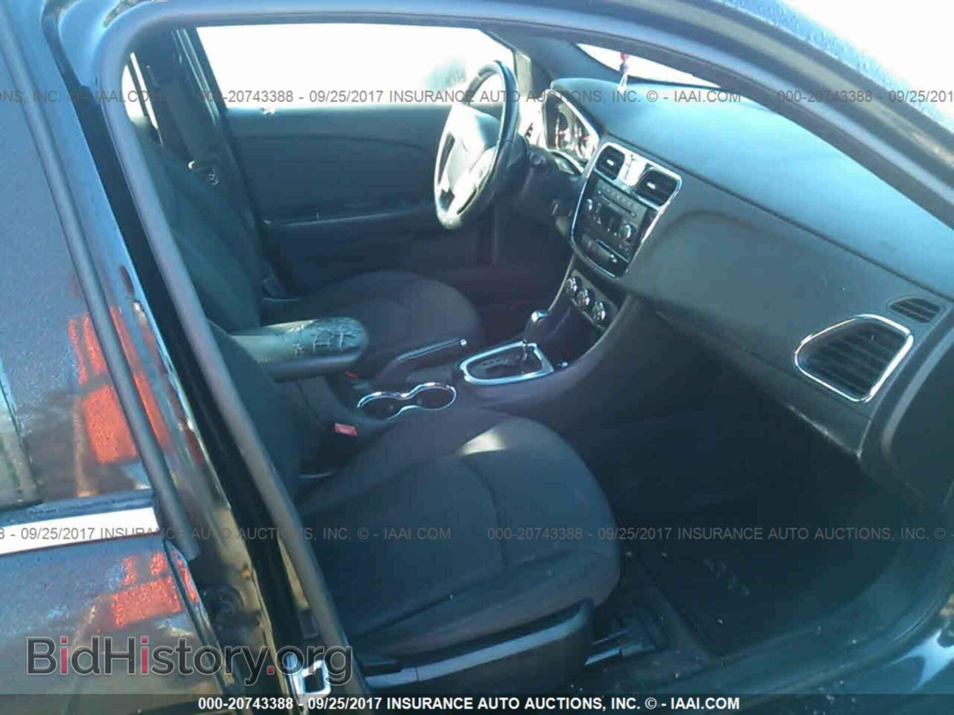 2012 Chrysler 200 - VIN: 1C3CCBBB5CN226724 - Photo 5