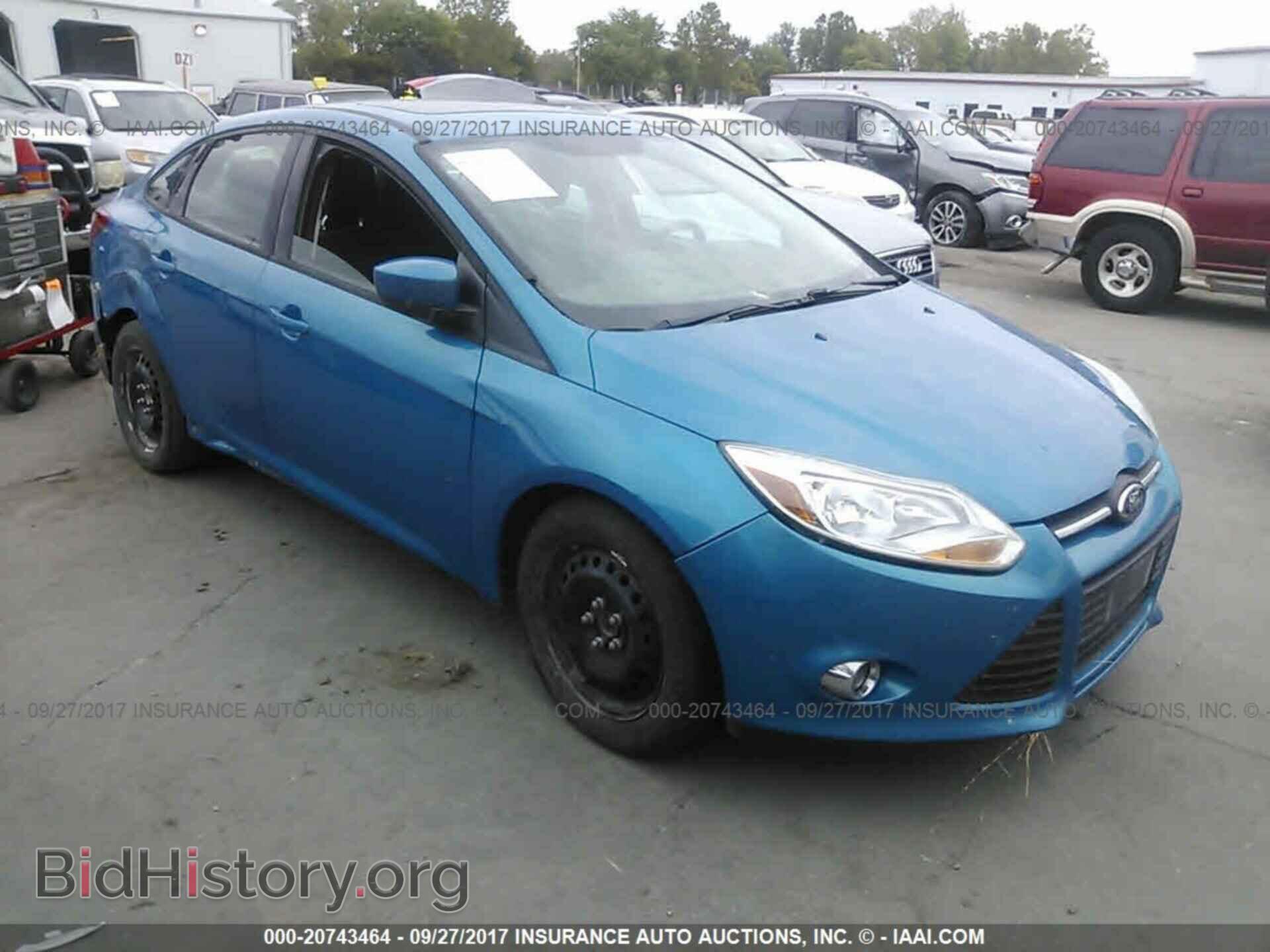 Photo 1FAHP3F28CL352339 - Ford Focus 2012