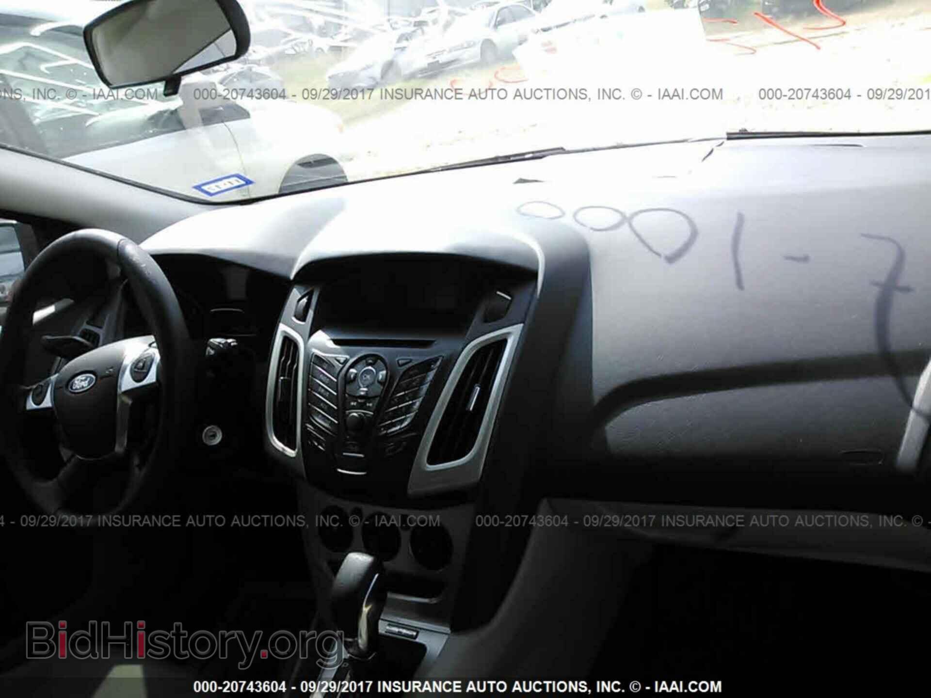 2012 Ford Focus - VIN: 1FAHP3K21CL227043 - Photo 5