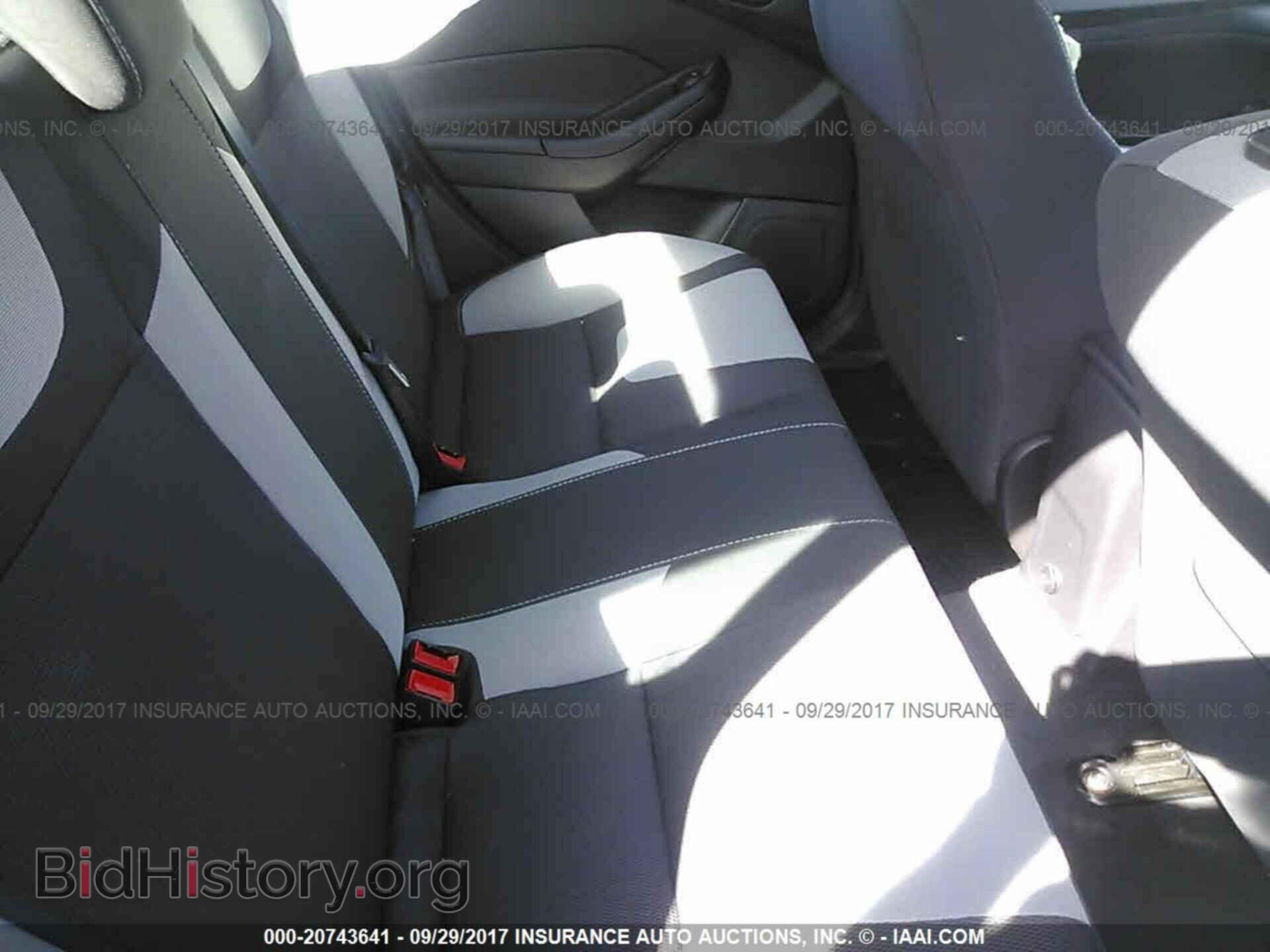 2012 Ford Focus - VIN: 1FAHP3F20CL318959 - Photo 8
