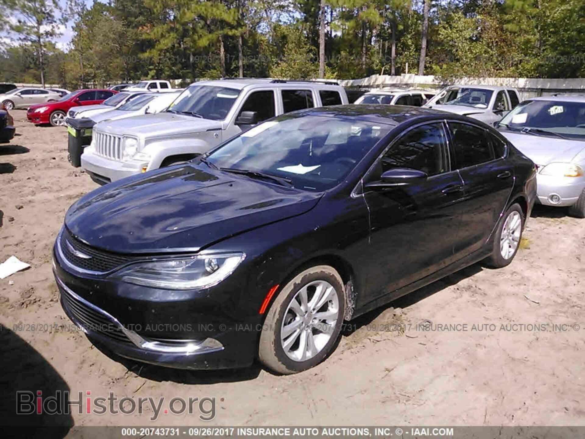 2017 Chrysler 200 - VIN: 1C3CCCAB5HN505671 - Фото 2