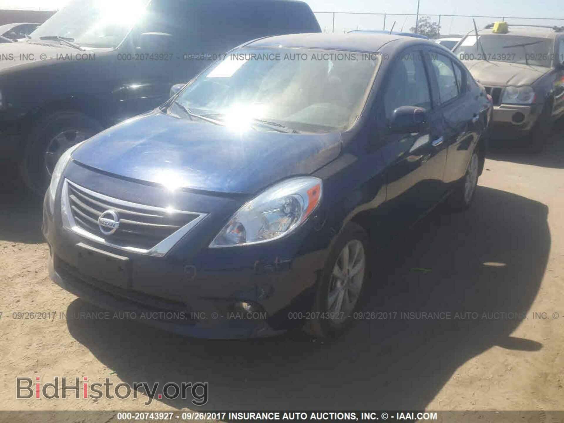 2014 Nissan Versa - VIN: 3N1CN7AP4EL801661 - Фото 2