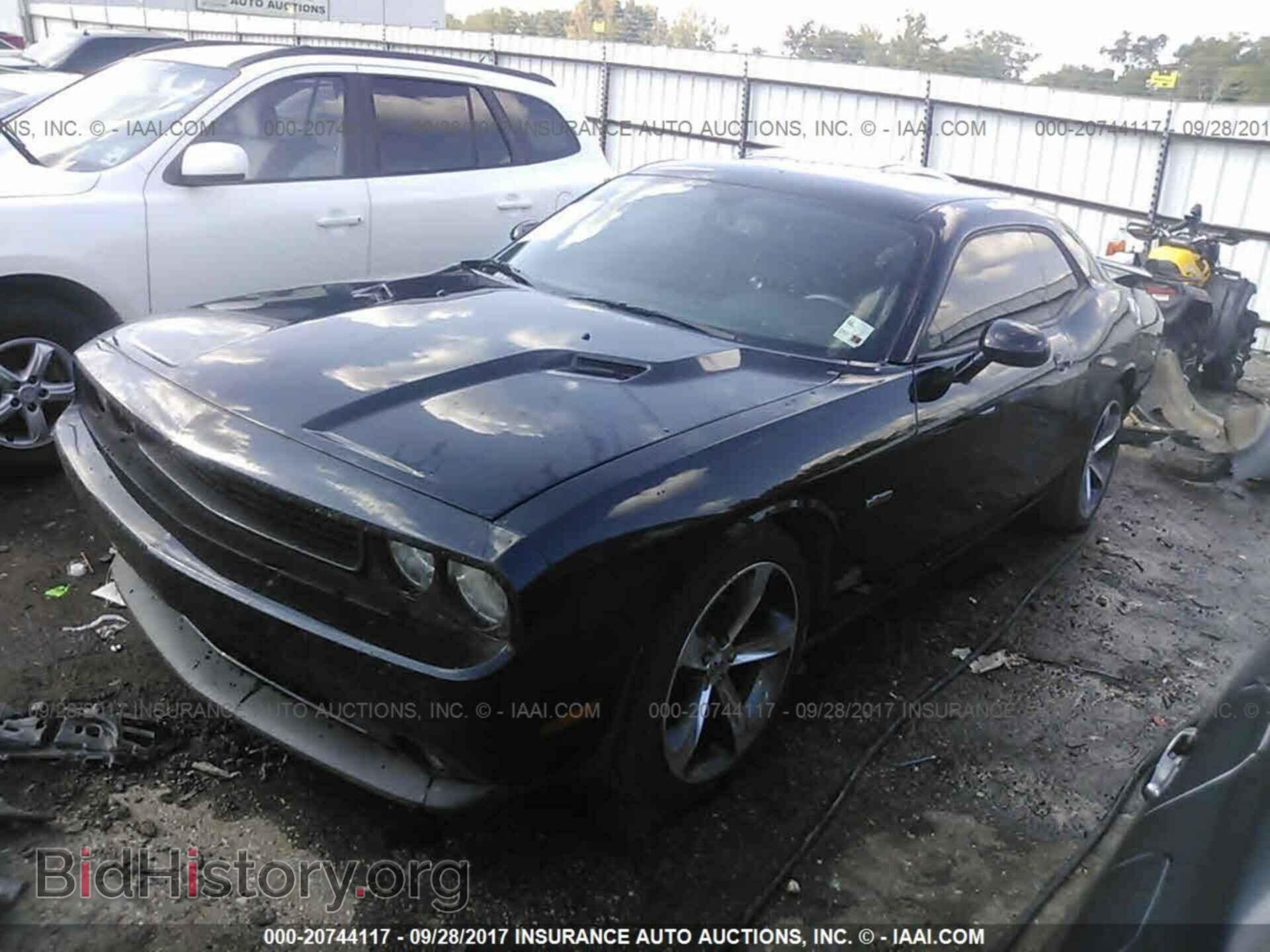 2014 Dodge Challenger - VIN: 2C3CDYAG5EH310485 - Photo 2