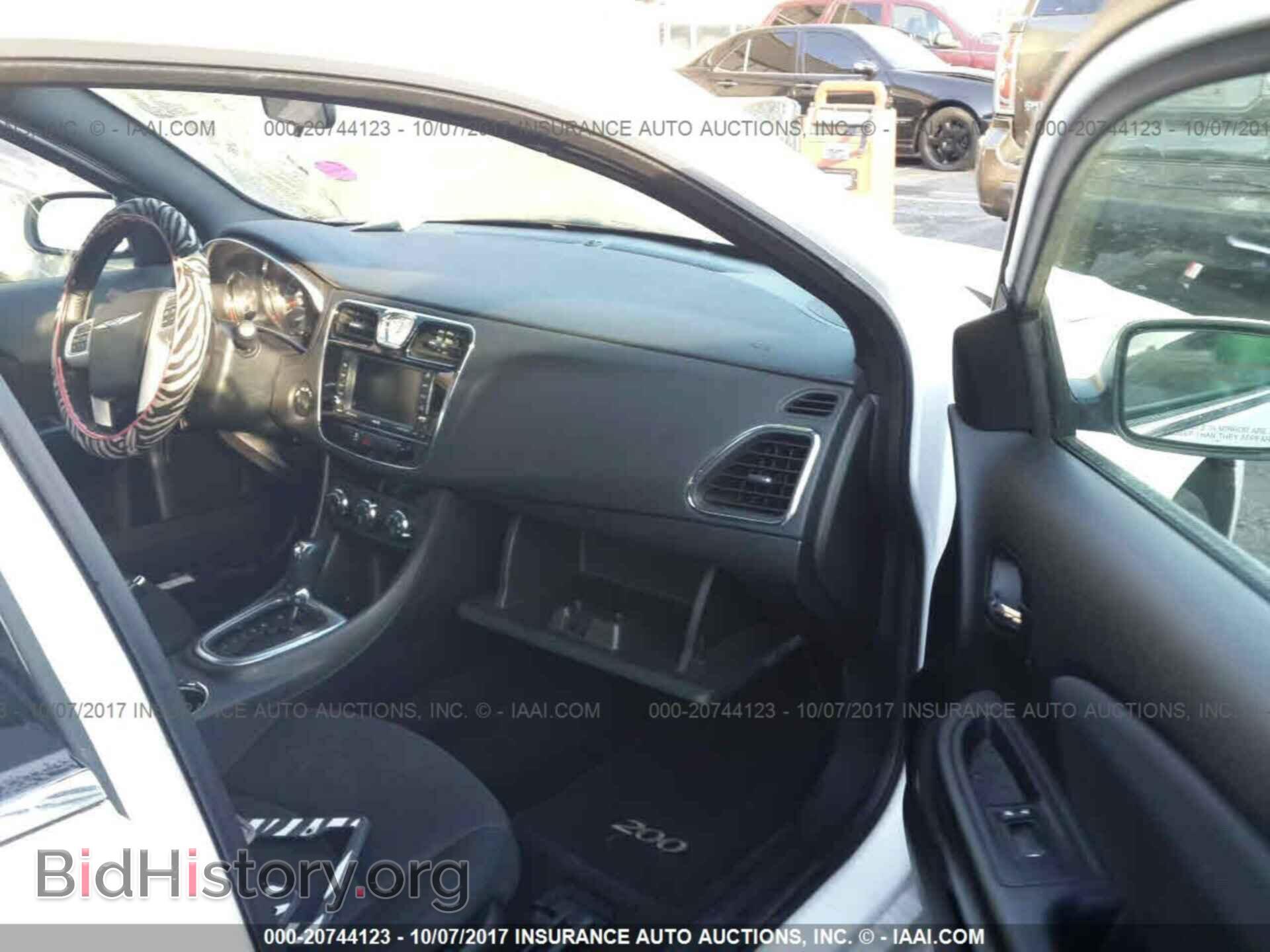2011 Chrysler 200 - VIN: 1C3BC1FB0BN626429 - Фото 5
