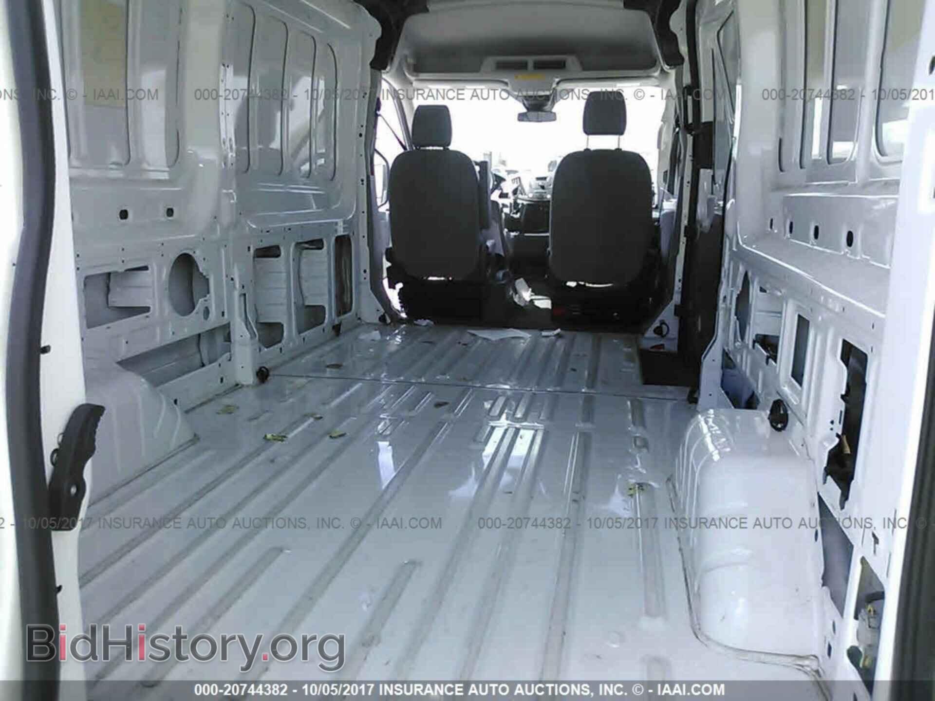 2017 Ford Transit - VIN: 1FTYR2CM4HKA66683 - Photo 8