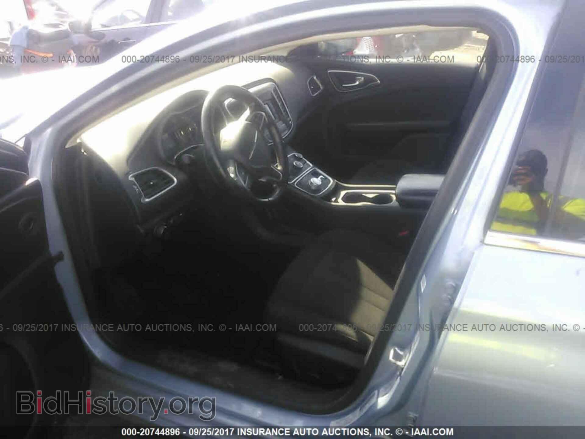 2015 Chrysler 200 - VIN: 1C3CCCAB0FN659668 - Фото 5