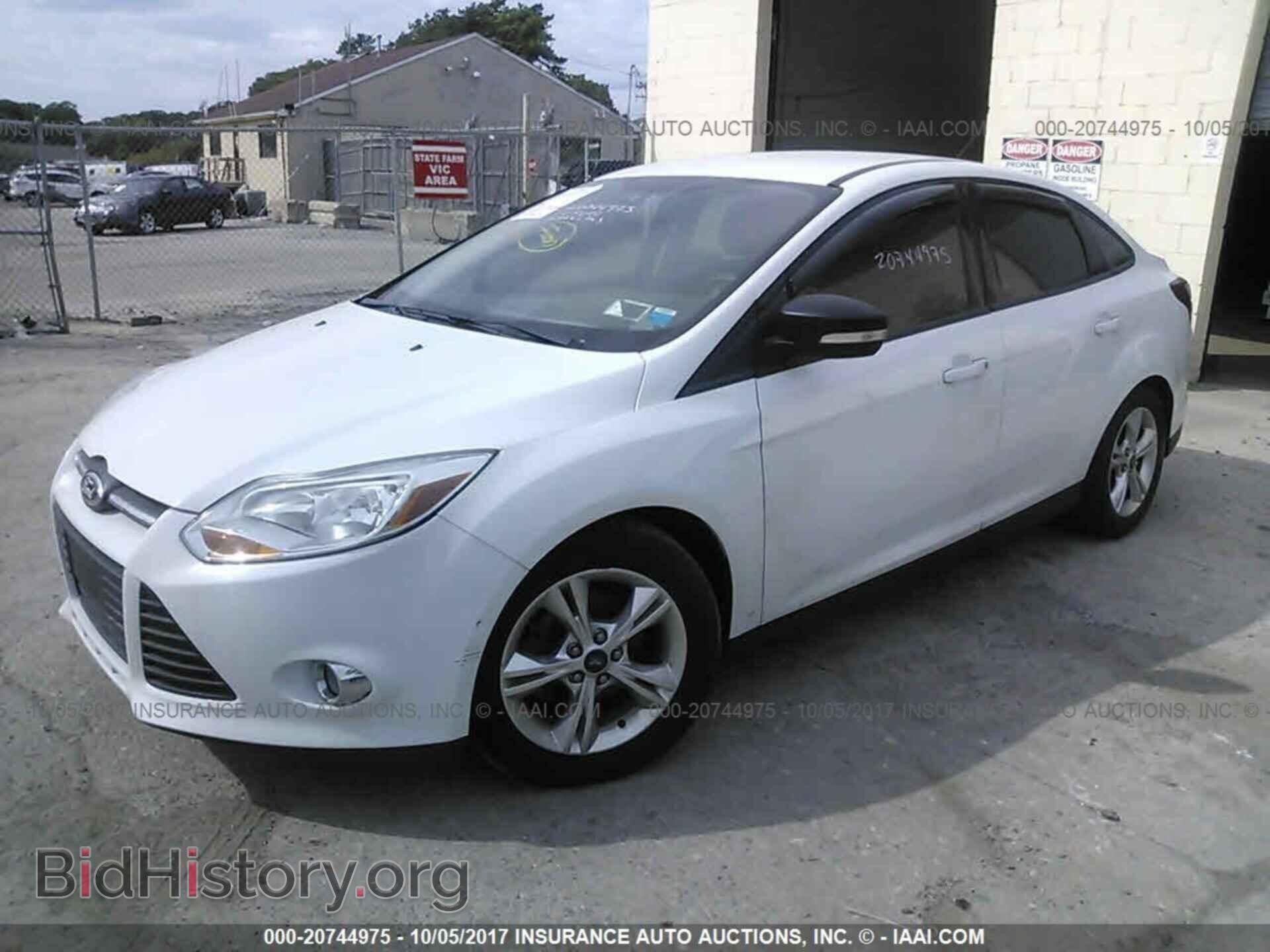 2012 Ford Focus - VIN: 1FAHP3F25CL458134 - Photo 2
