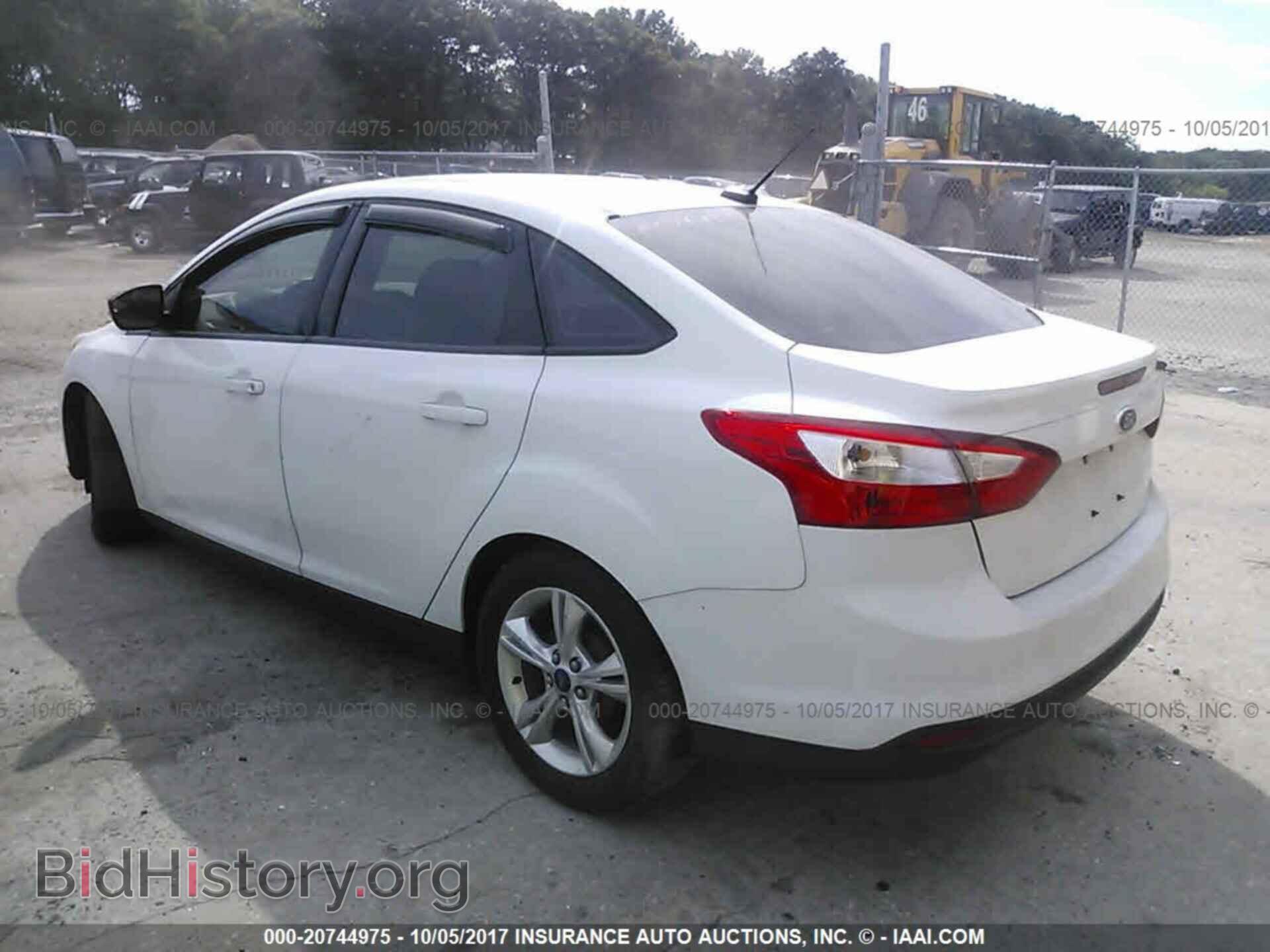 2012 Ford Focus - VIN: 1FAHP3F25CL458134 - Photo 3