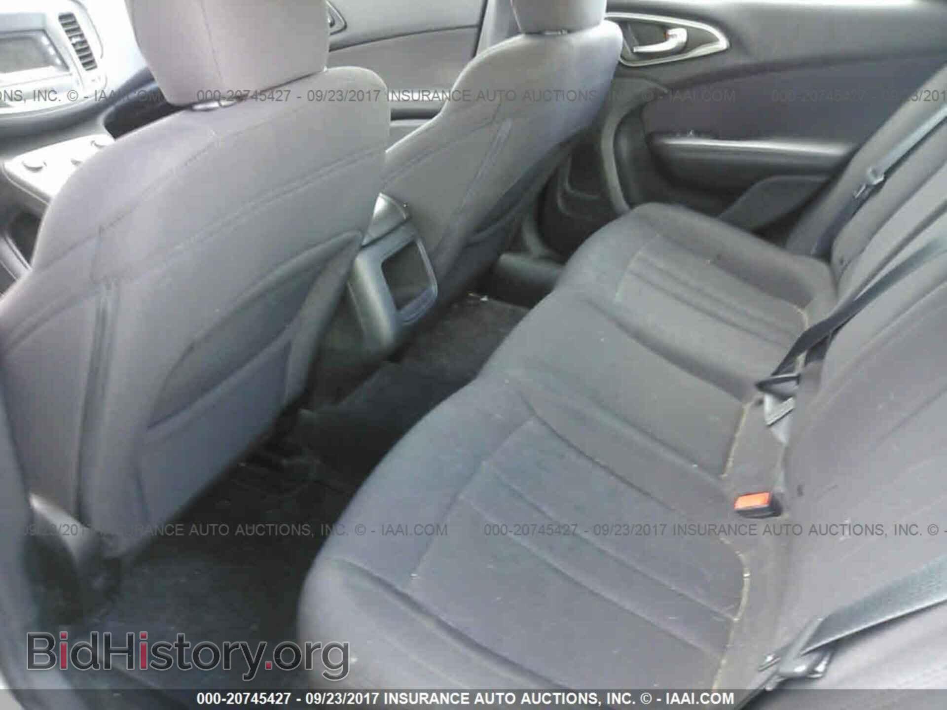 2015 Chrysler 200 - VIN: 1C3CCCAB3FN502345 - Photo 8