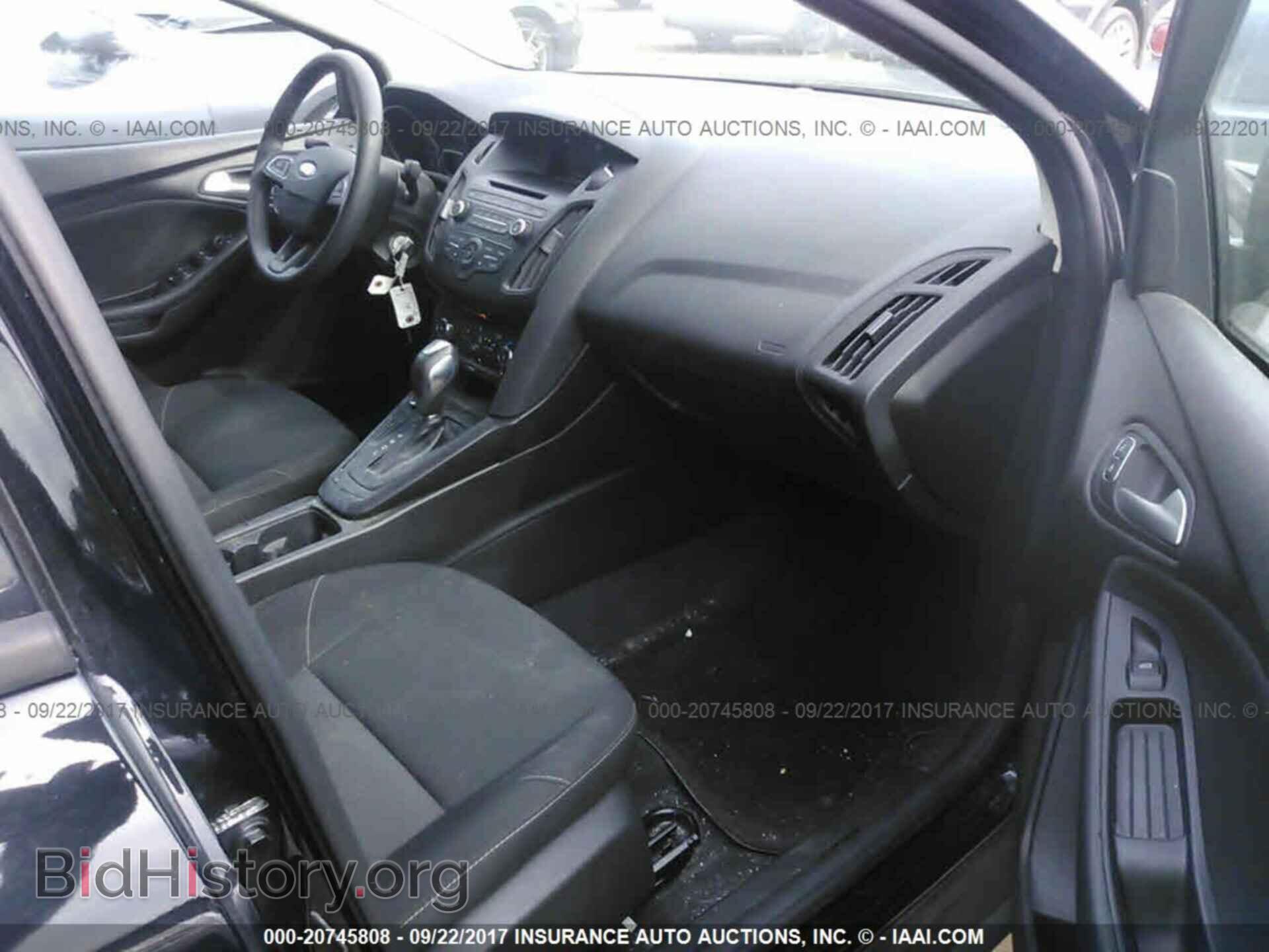 2016 Ford Focus - VIN: 1FADP3F23GL368226 - Photo 5