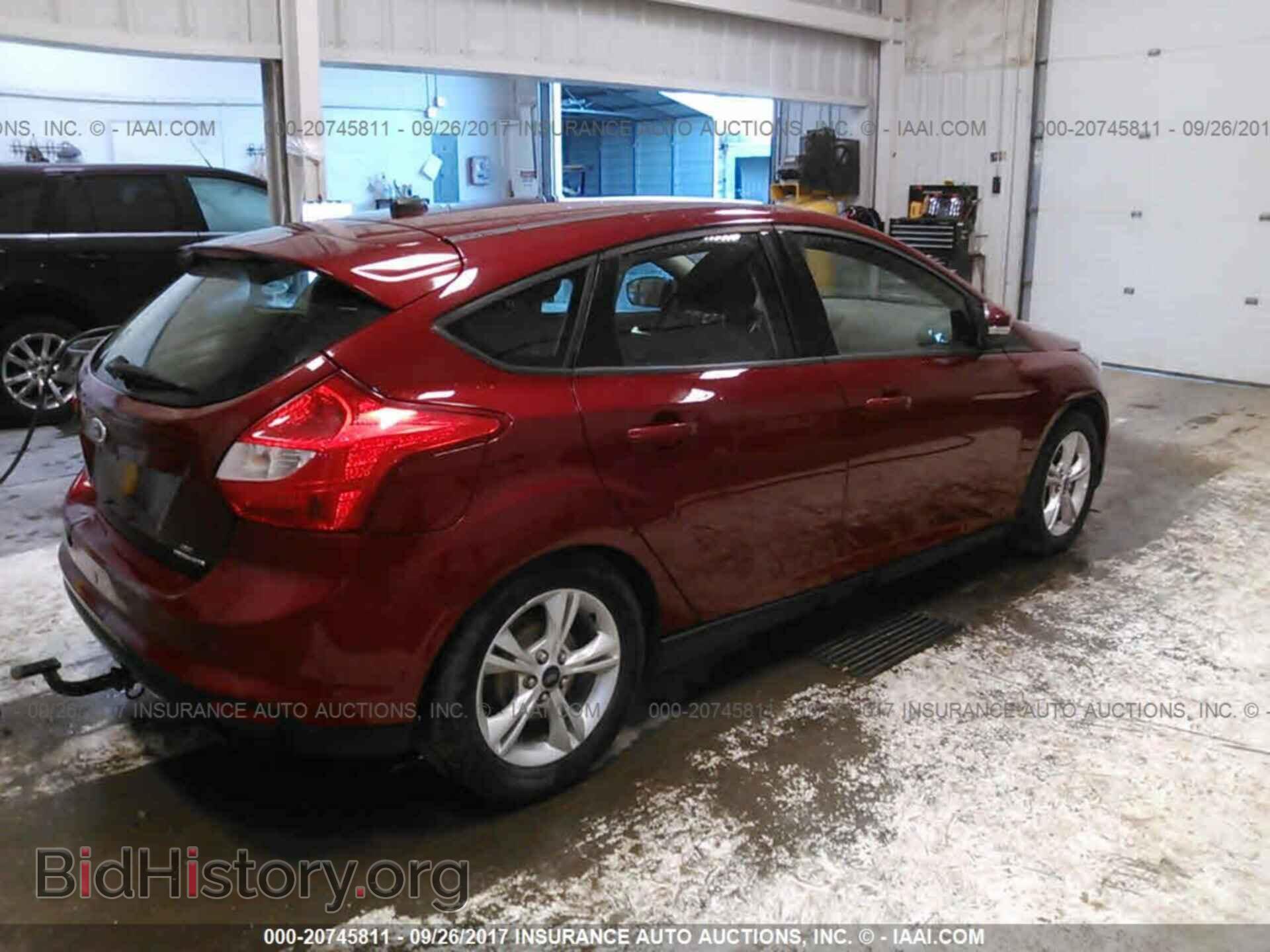 2014 Ford Focus - VIN: 1FADP3K21EL211491 - Photo 4