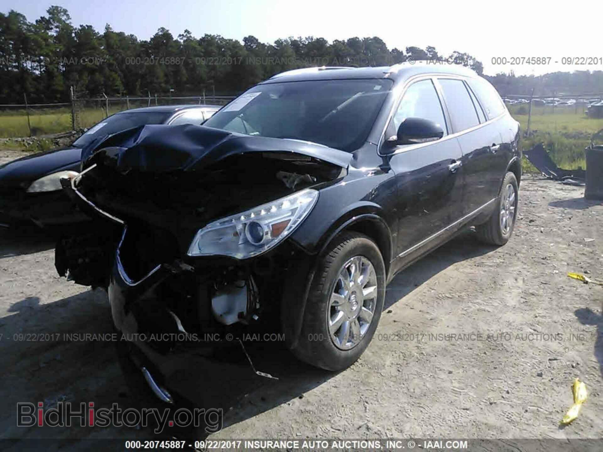2014 Buick Enclave - VIN: 5GAKRCKD4EJ282243 - Фото 2