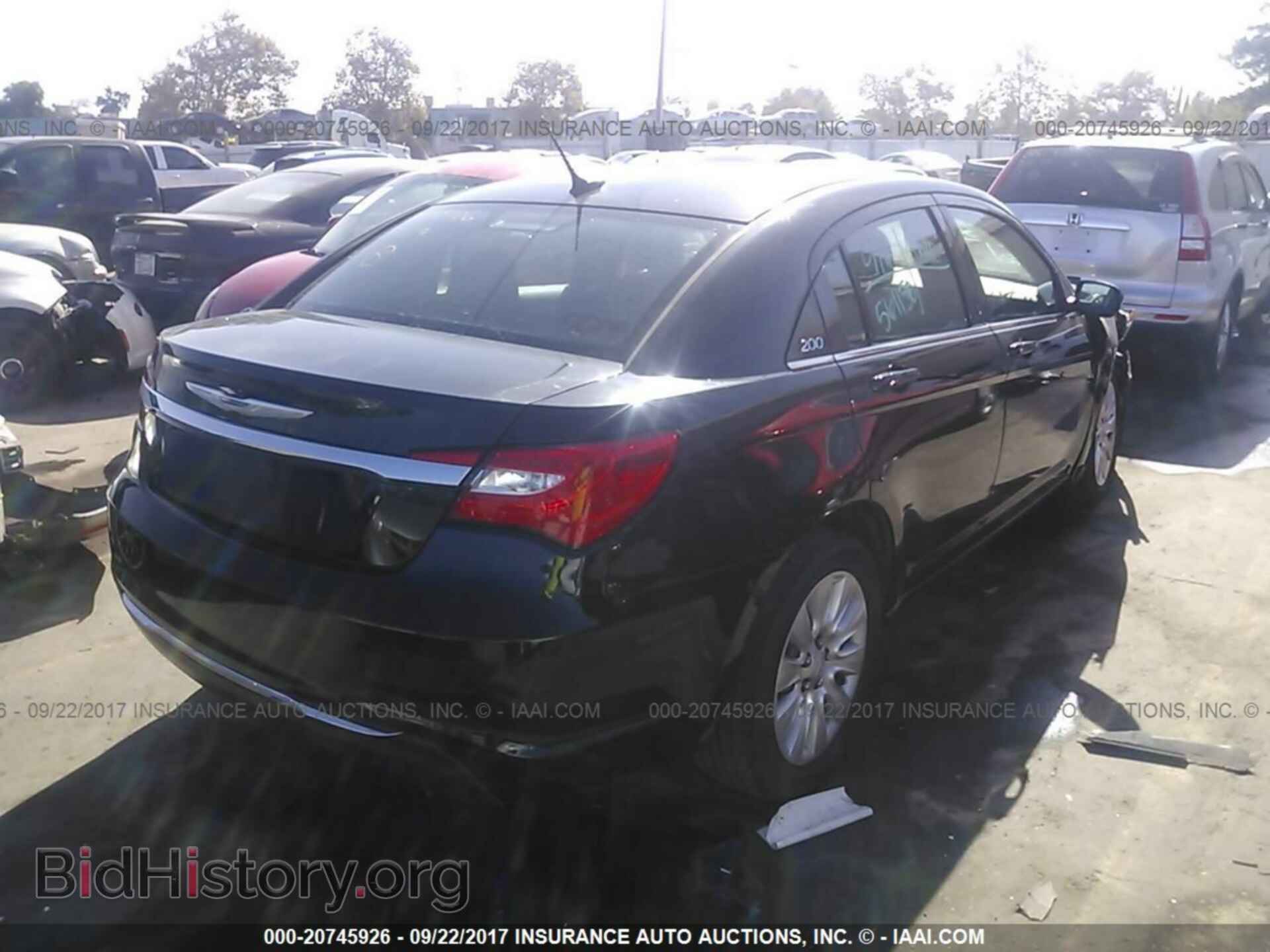 2013 Chrysler 200 - VIN: 1C3CCBAB9DN561150 - Фото 4
