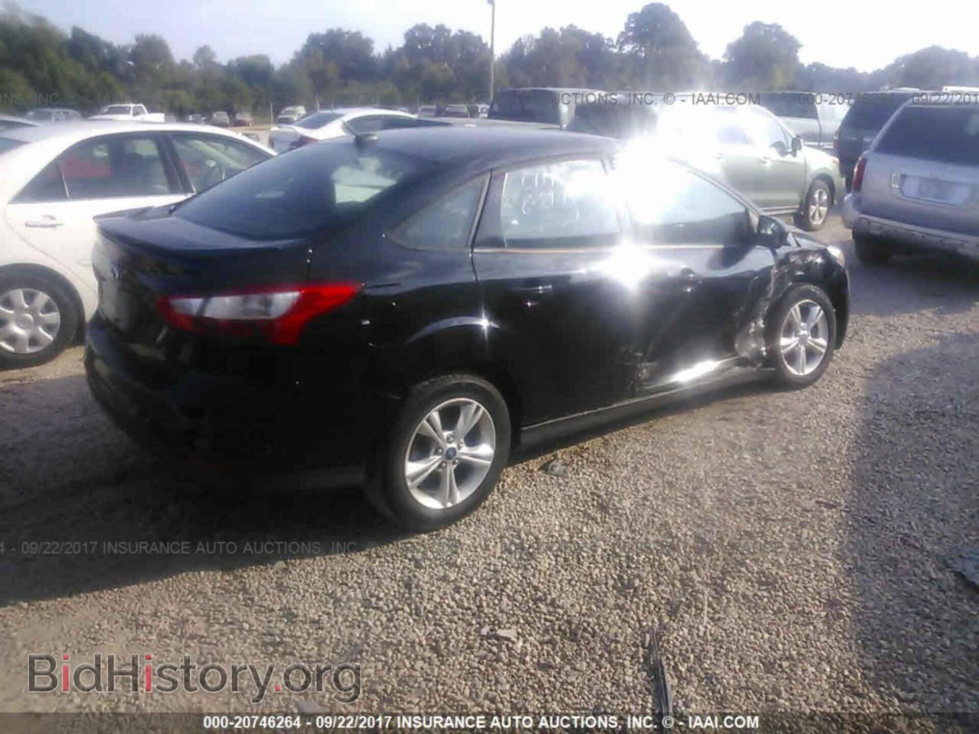 2012 Ford Focus - VIN: 1FAHP3F24CL276277 - Photo 4