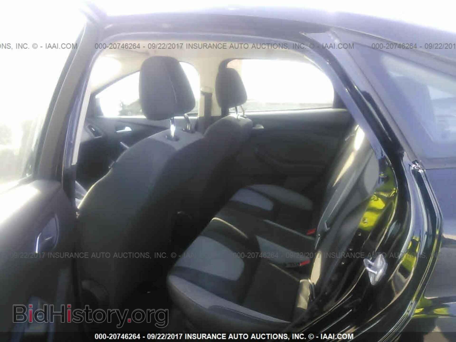 2012 Ford Focus - VIN: 1FAHP3F24CL276277 - Photo 8
