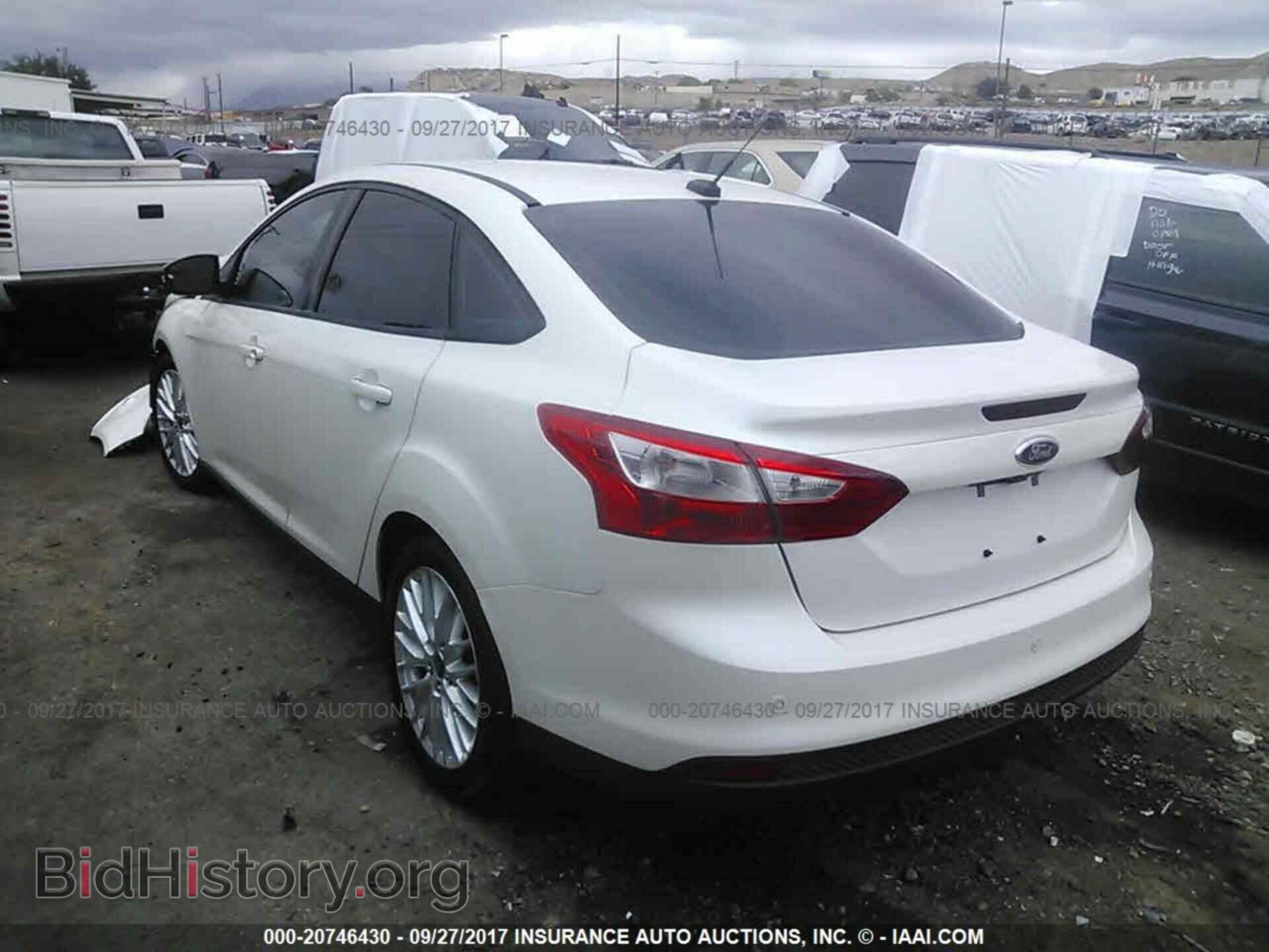 2012 Ford Focus - VIN: 1FAHP3H2XCL215531 - Photo 3