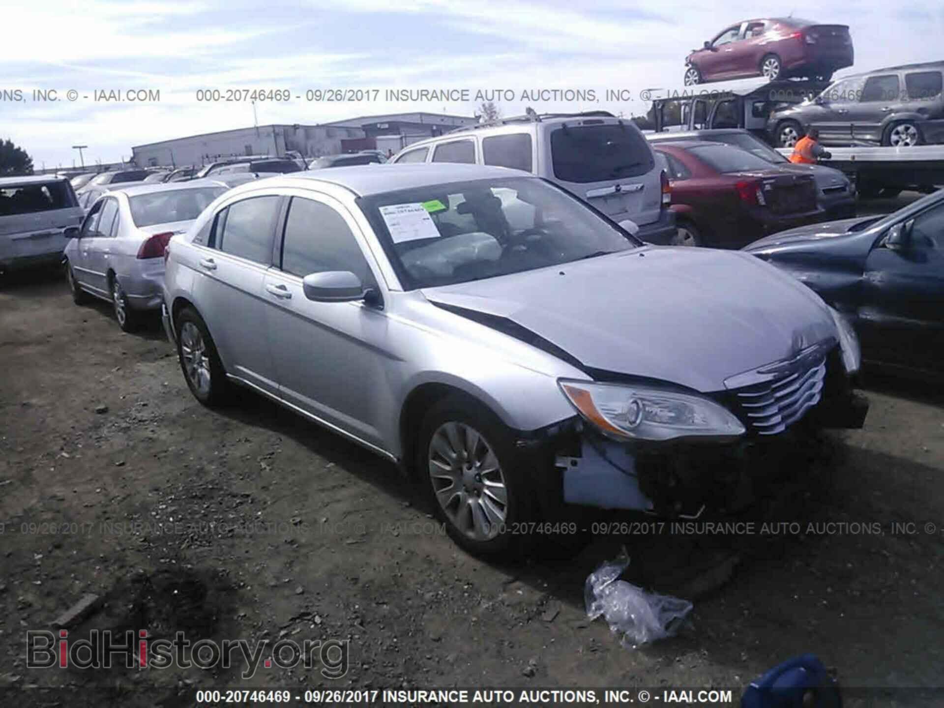 Photo 1C3CCBAB5CN296046 - Chrysler 200 2012
