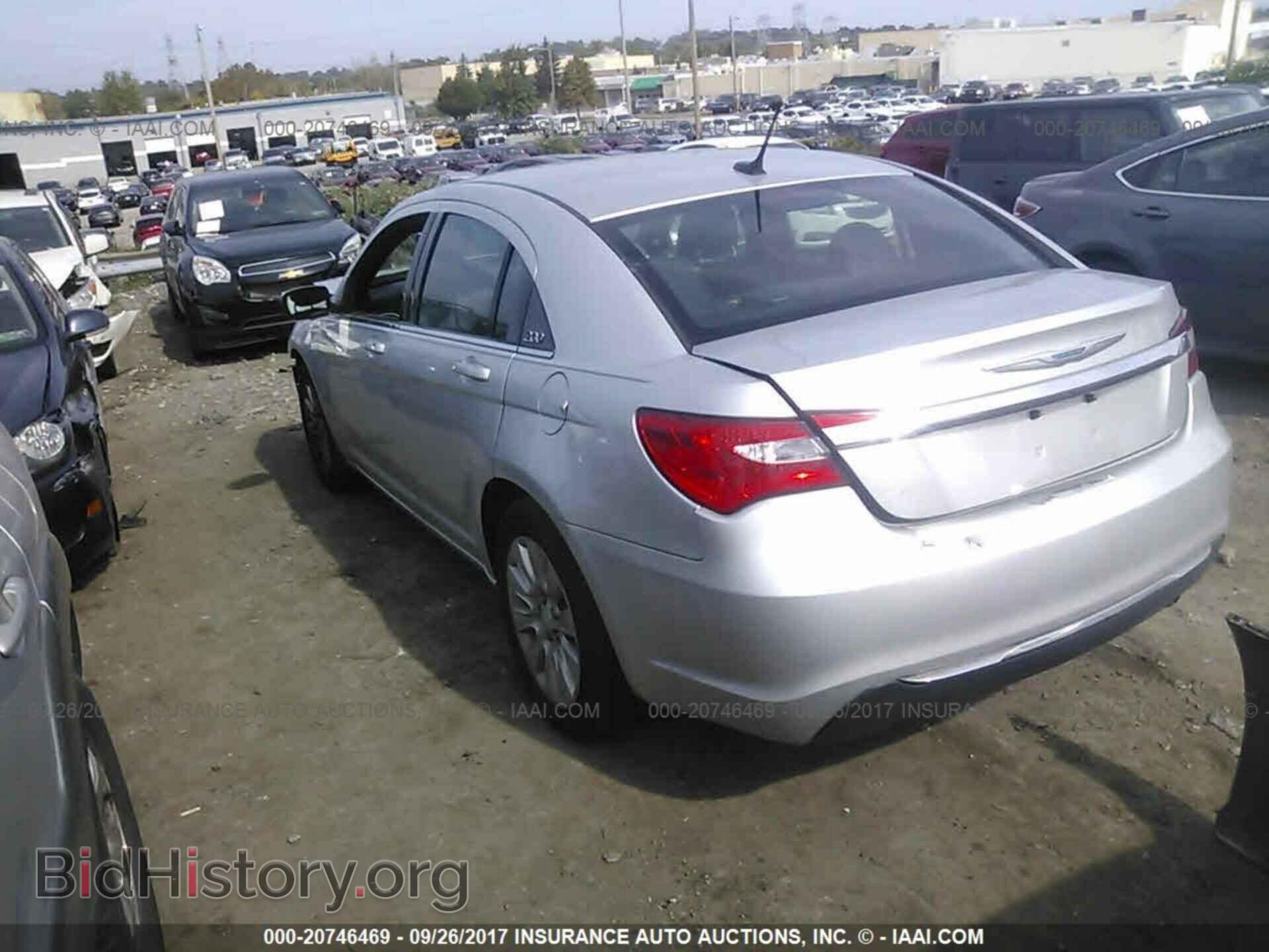 2012 Chrysler 200 - VIN: 1C3CCBAB5CN296046 - Фото 3