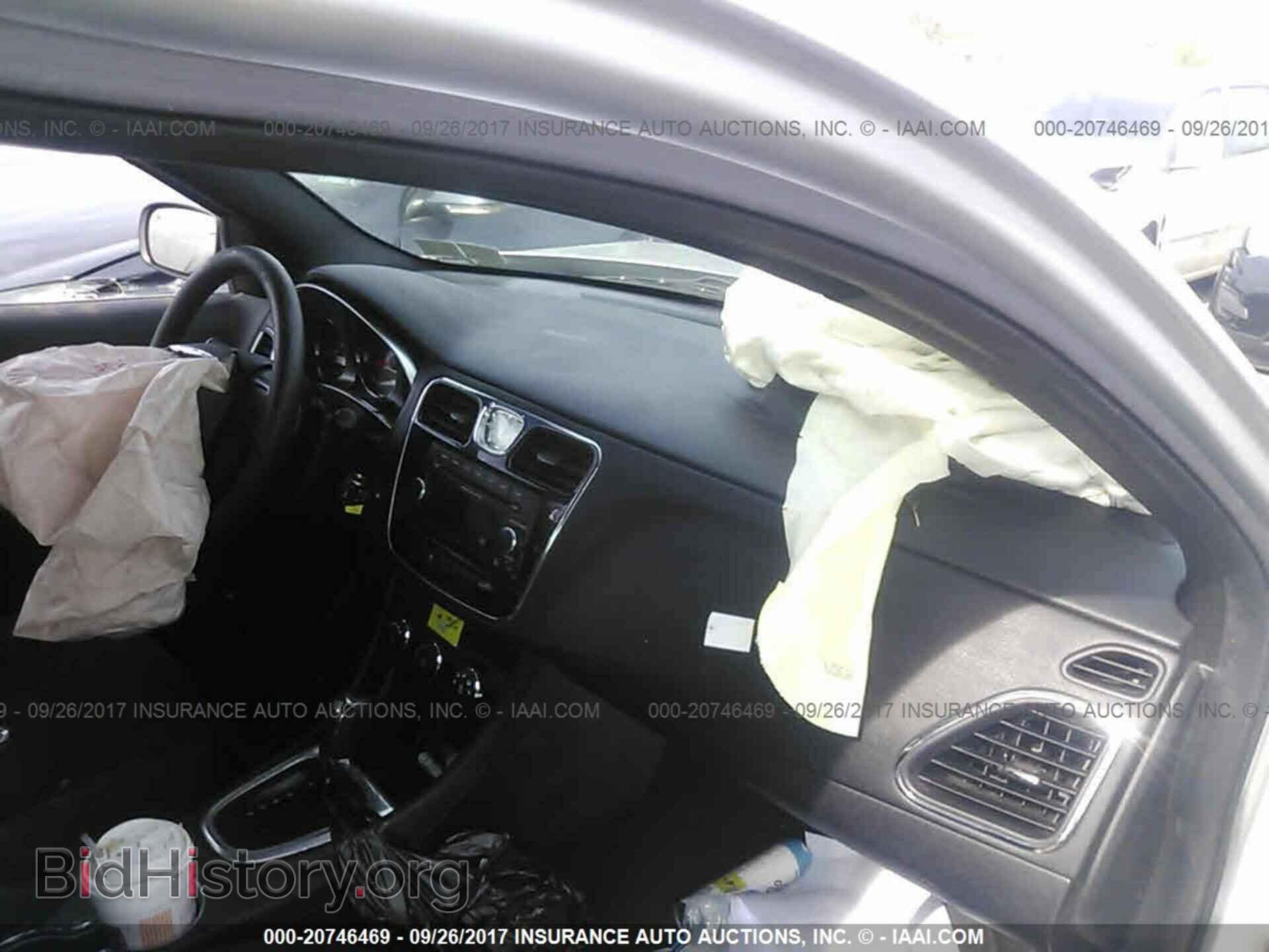 2012 Chrysler 200 - VIN: 1C3CCBAB5CN296046 - Фото 5