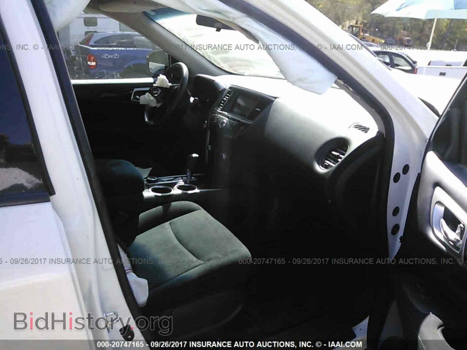 2014 Nissan Pathfinder - VIN: 5N1AR2MM3EC602833 - Фото 5