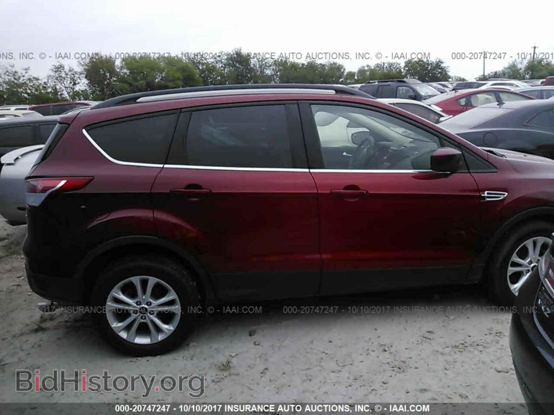 2014 Ford Escape - VIN: 1FMCU0GX8EUC92271 - Photo 4