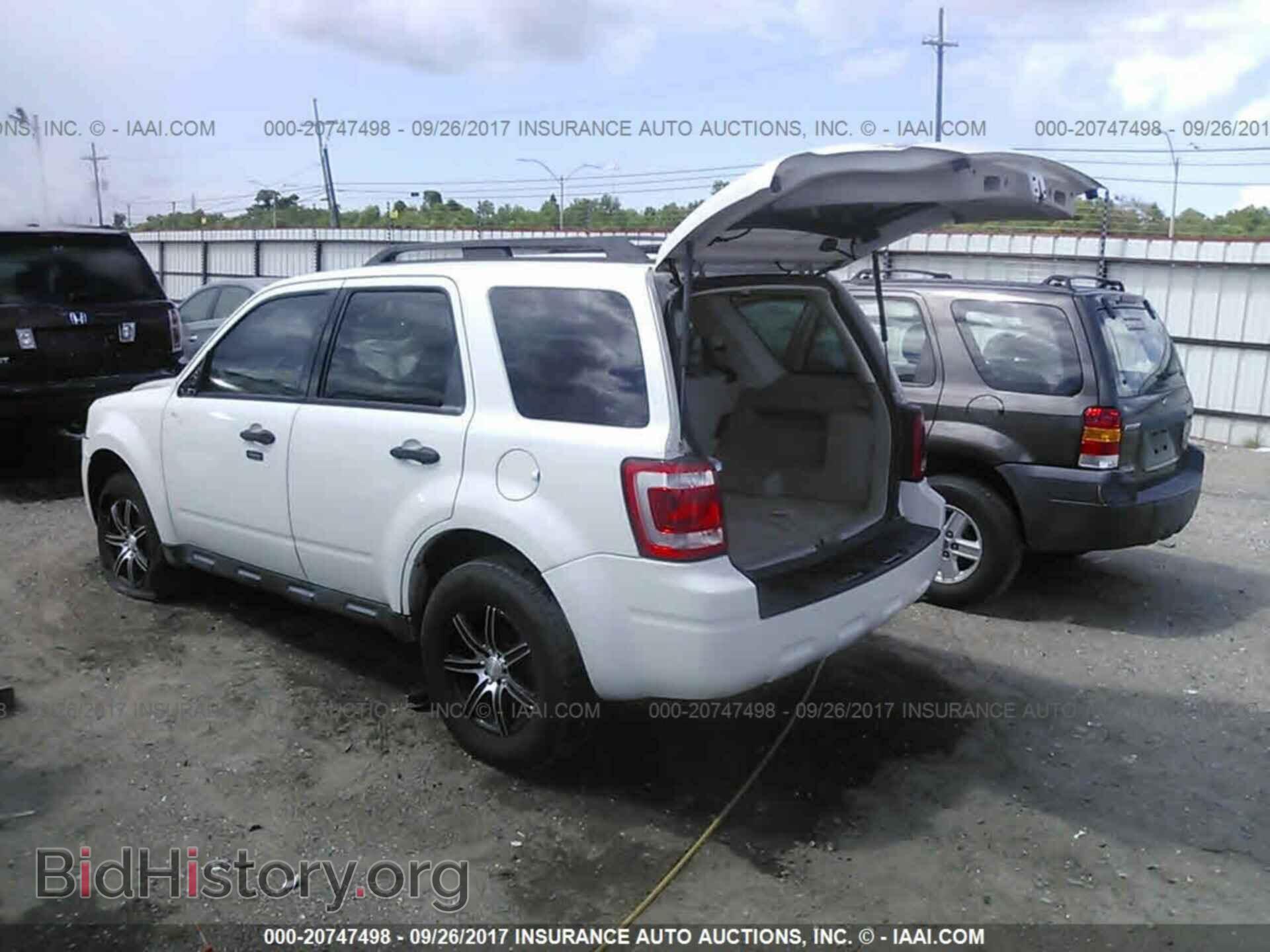 2012 Ford Escape - VIN: 1FMCU0D77CKA16886 - Photo 3