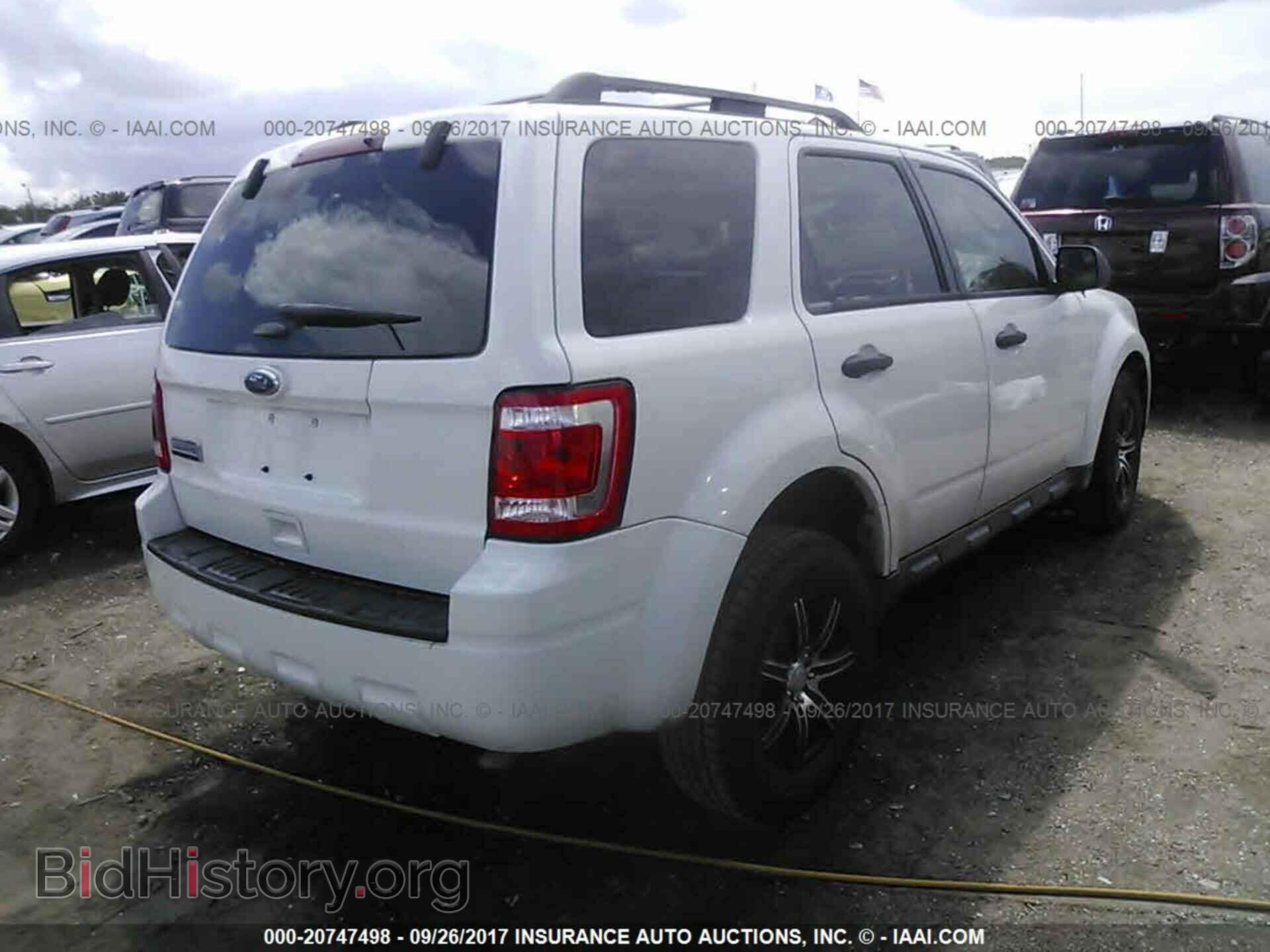 2012 Ford Escape - VIN: 1FMCU0D77CKA16886 - Photo 4