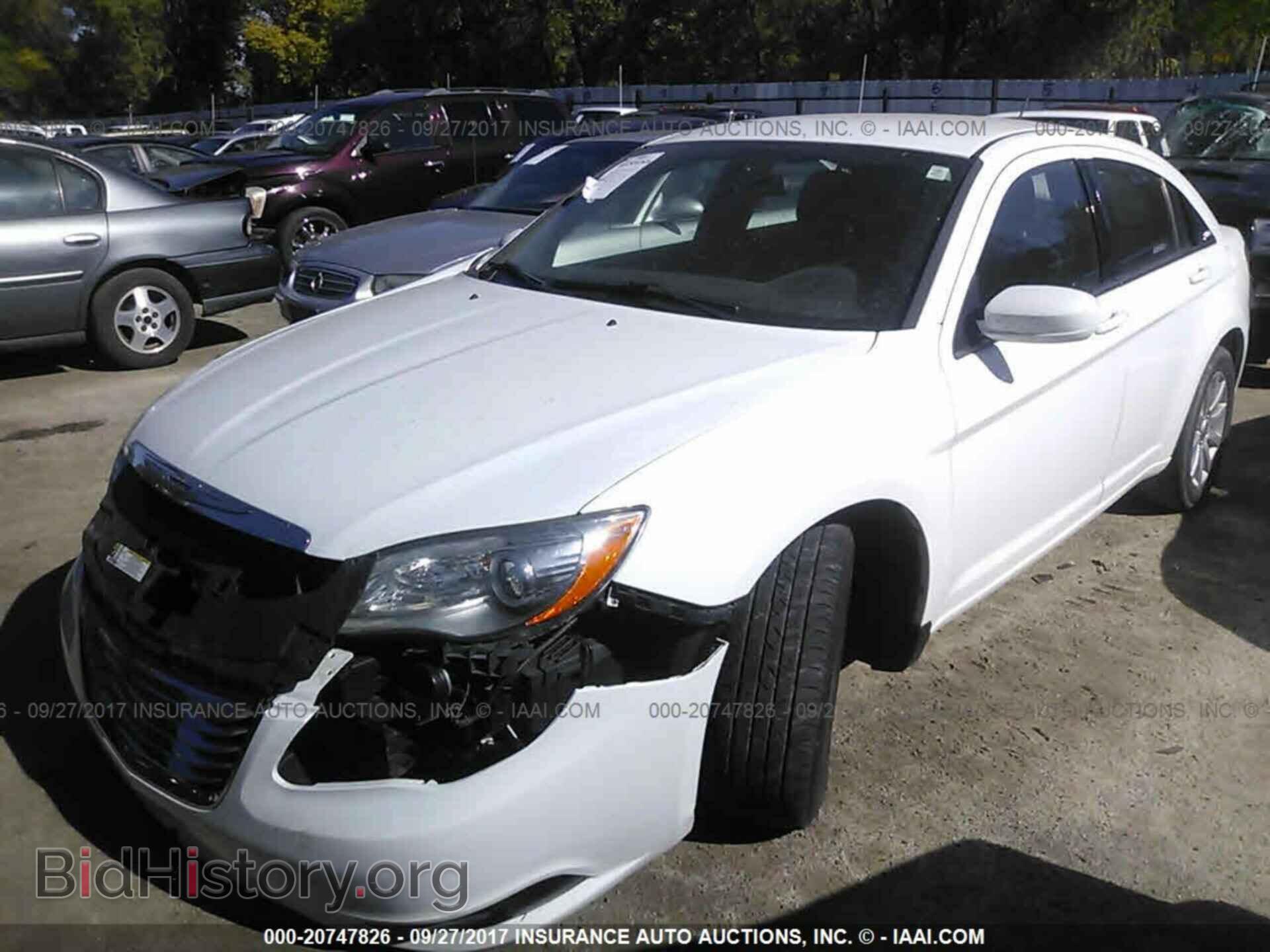 2013 Chrysler 200 - VIN: 1C3CCBBB0DN513146 - Photo 2