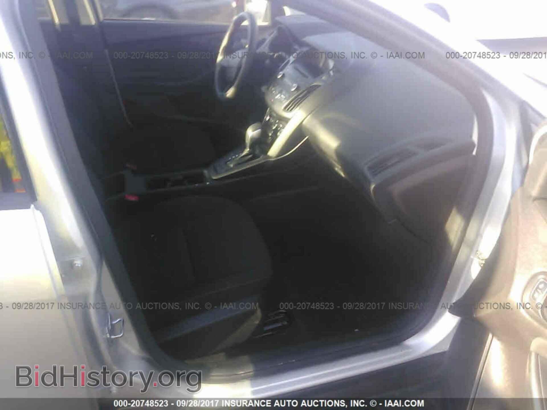 2017 Ford Focus - VIN: 1FADP3E21HL281542 - Photo 5