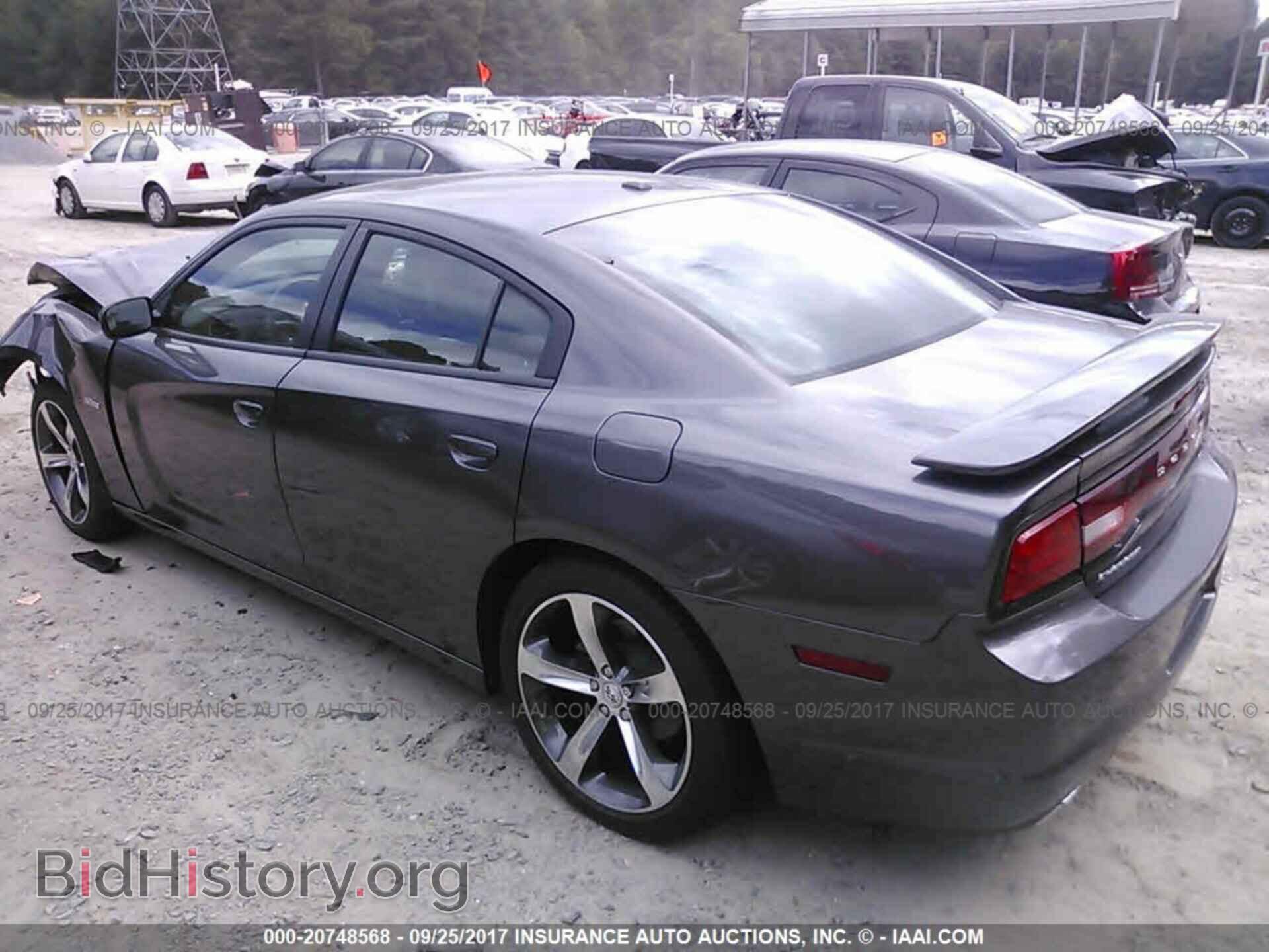 2014 Dodge Charger - VIN: 2C3CDXHG2EH319225 - Photo 3
