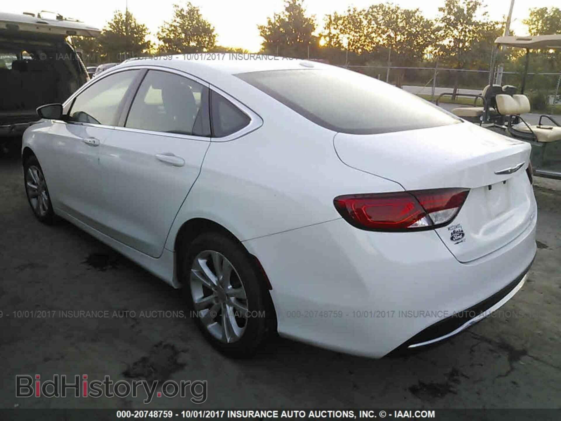 2015 Chrysler 200 - VIN: 1C3CCCAB2FN646131 - Photo 3