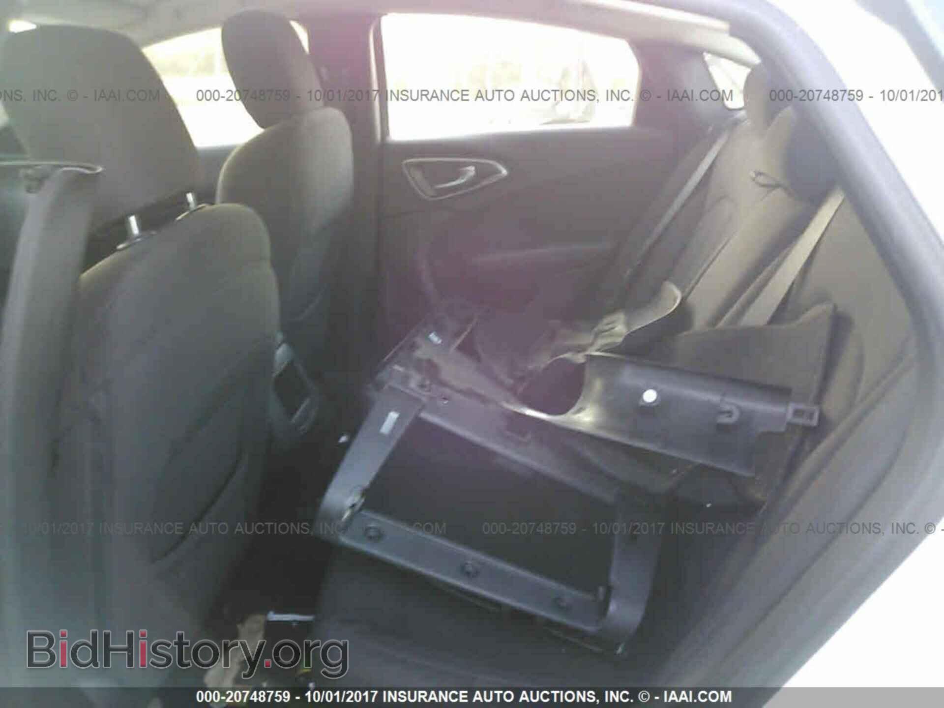 2015 Chrysler 200 - VIN: 1C3CCCAB2FN646131 - Photo 8