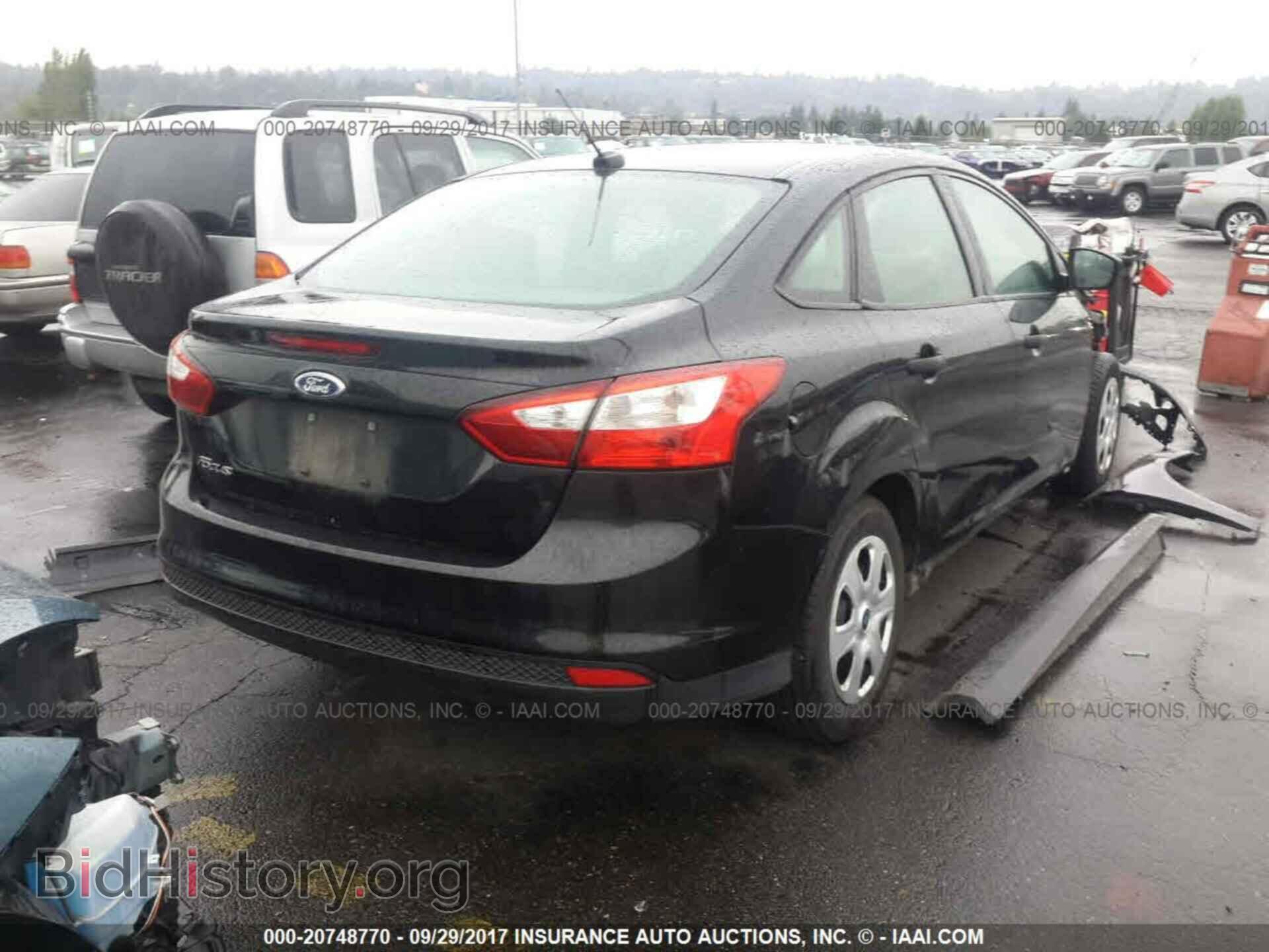 2012 Ford Focus - VIN: 1FAHP3E22CL348112 - Фото 4