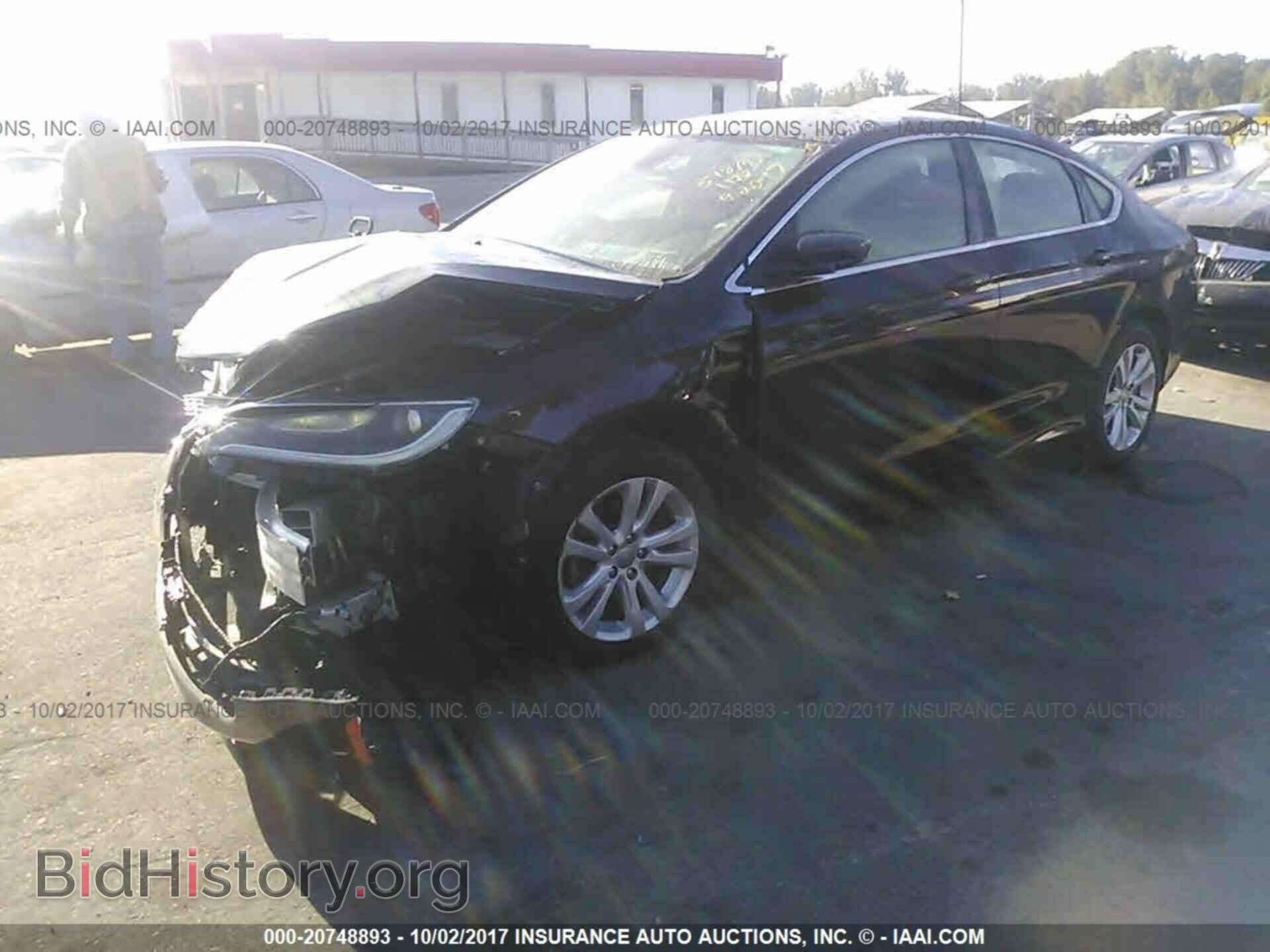 2015 Chrysler 200 - VIN: 1C3CCCAB5FN751892 - Photo 2