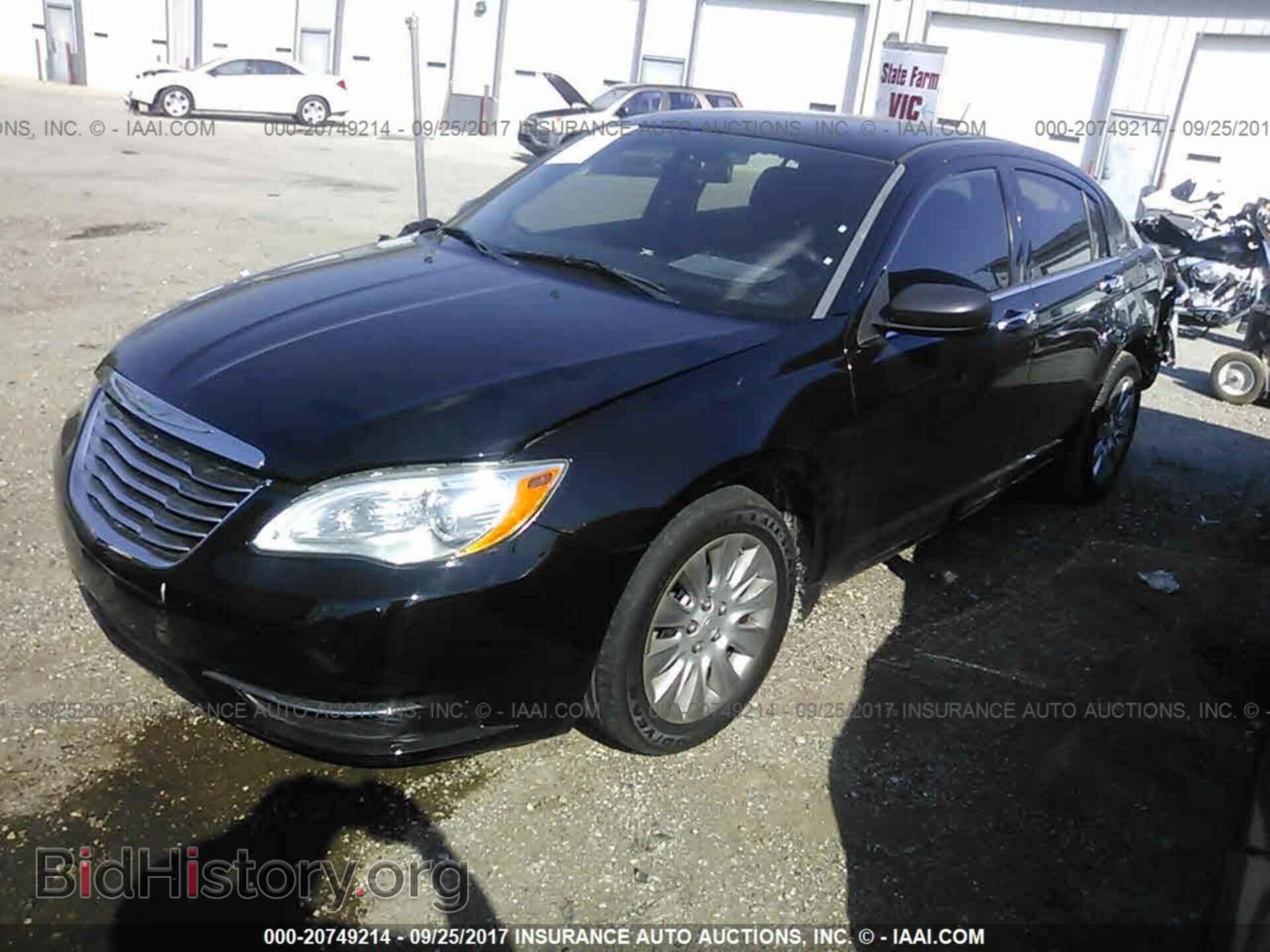 2012 Chrysler 200 - VIN: 1C3CCBAB2CN113850 - Photo 2